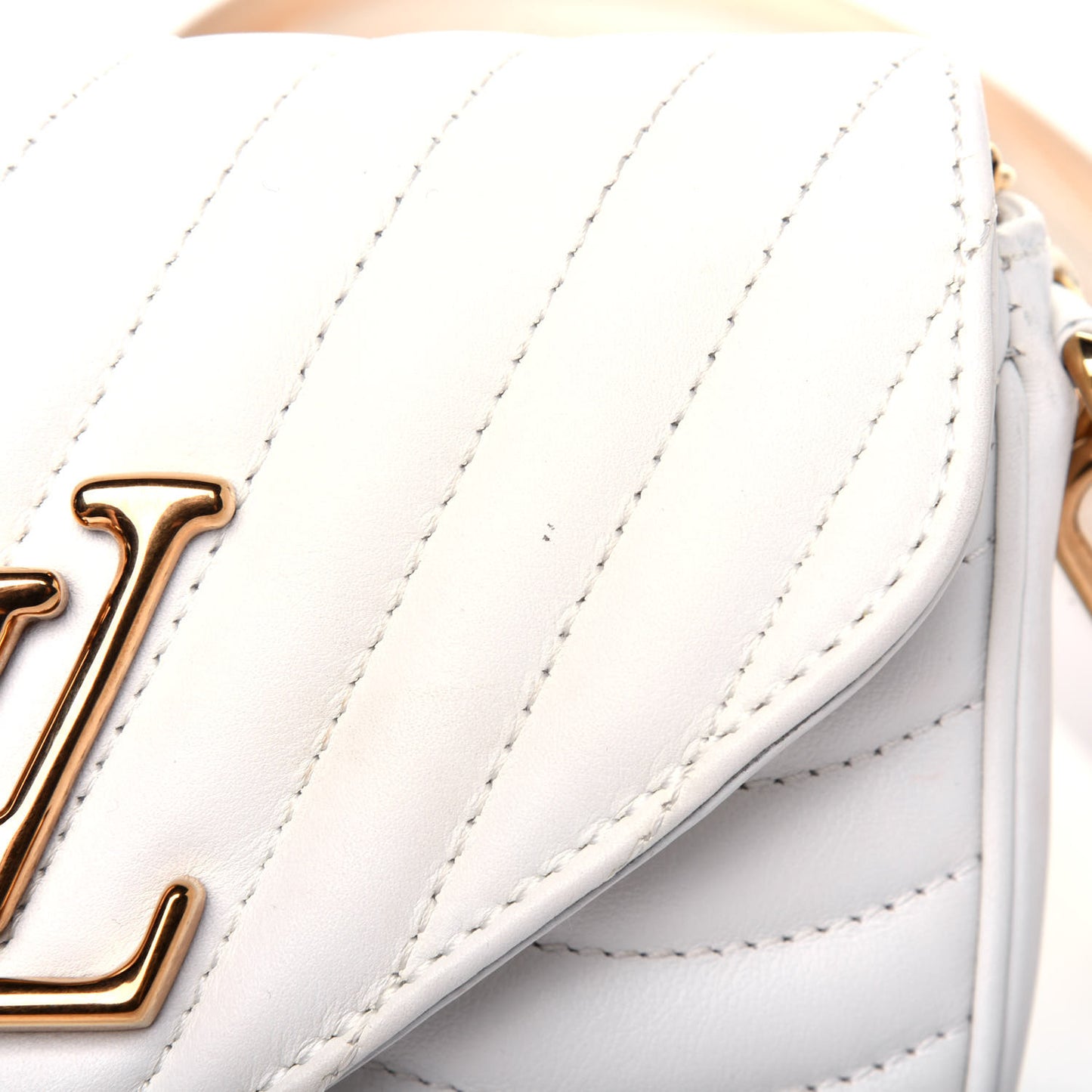 Calfskin New Wave Multi Pochette Snow