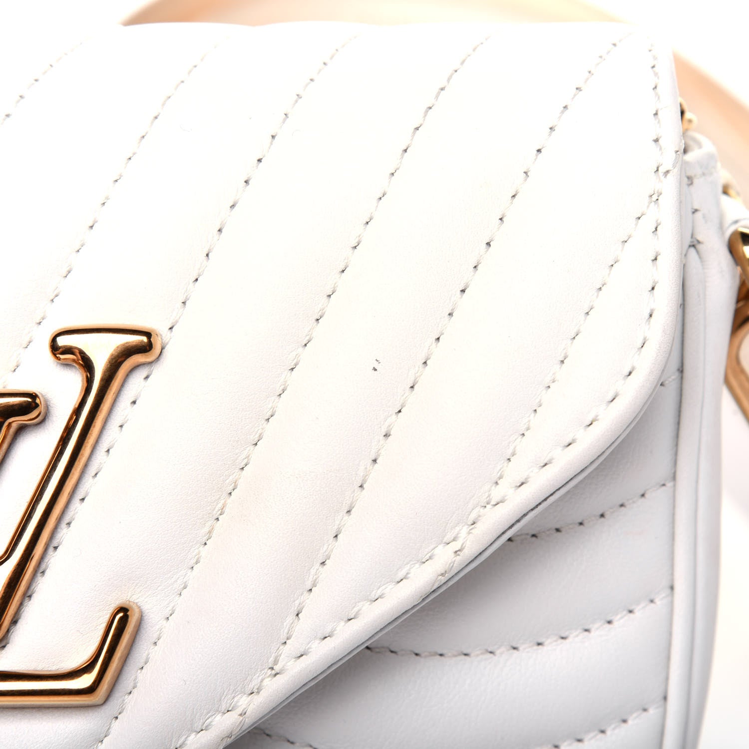 Louis Vuitton Calfskin New Wave Multi Pochette Snow 13 of 16