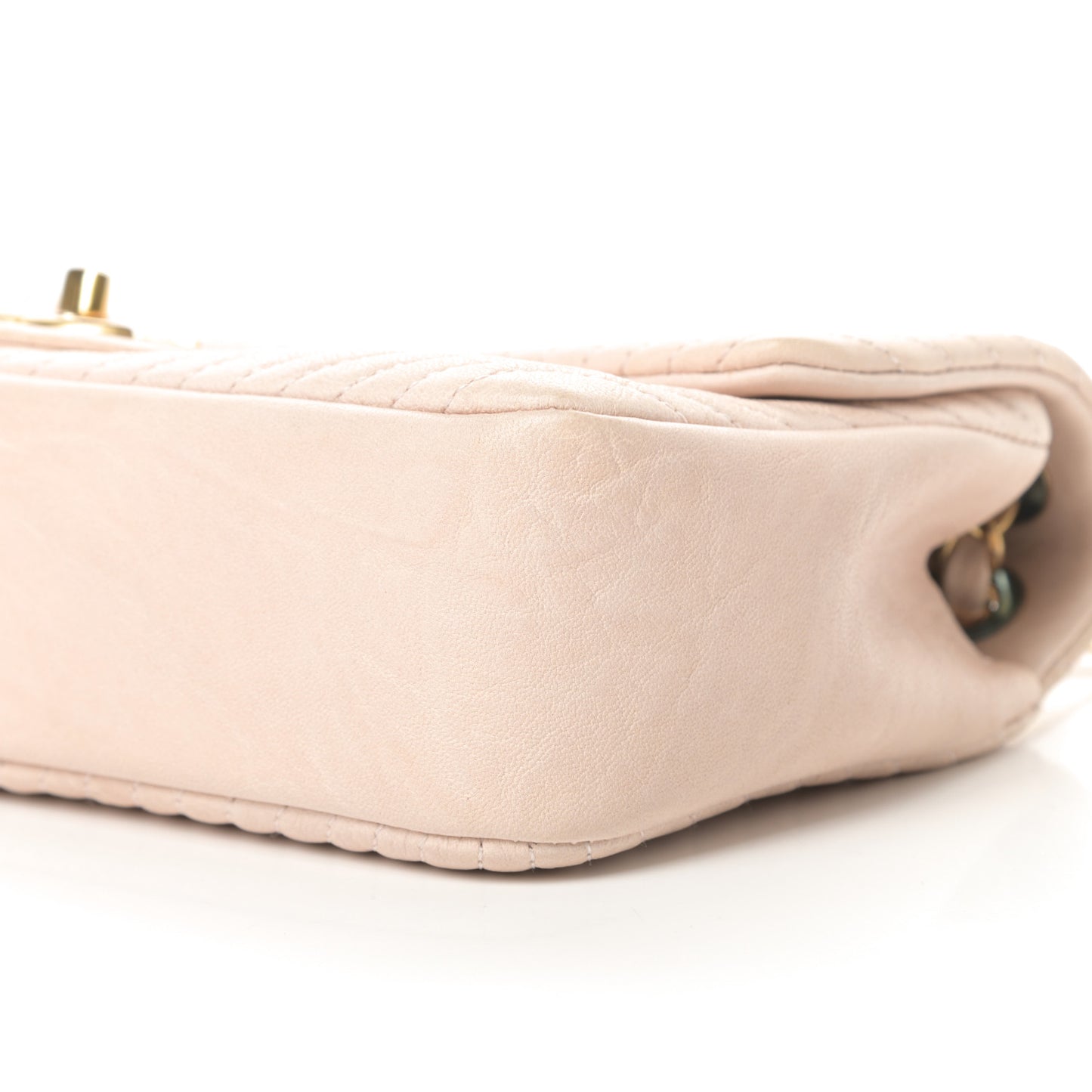 Wrinkled Lambskin Chevron Quilted Medium Flap Beige