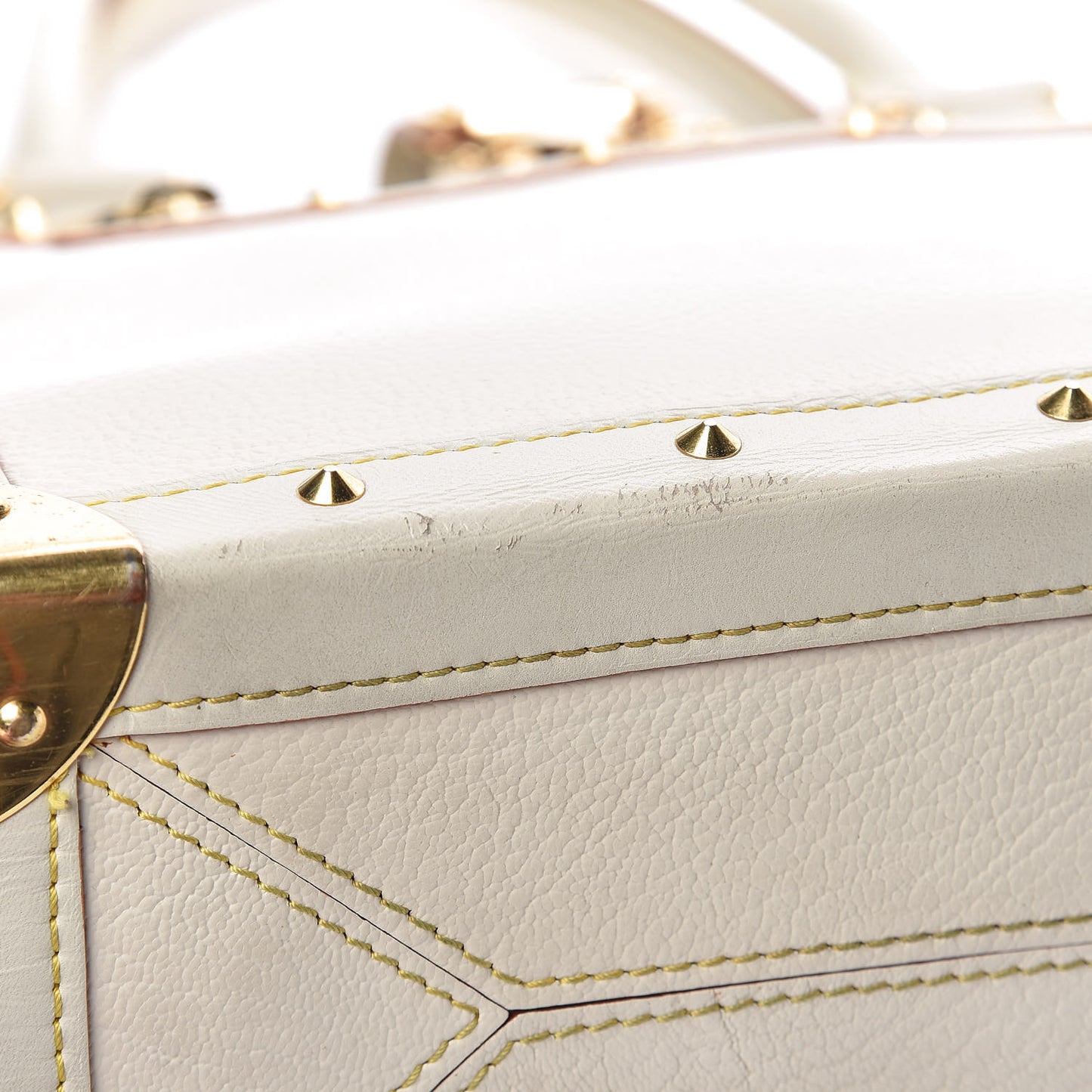 Suhali L Imprevisible White