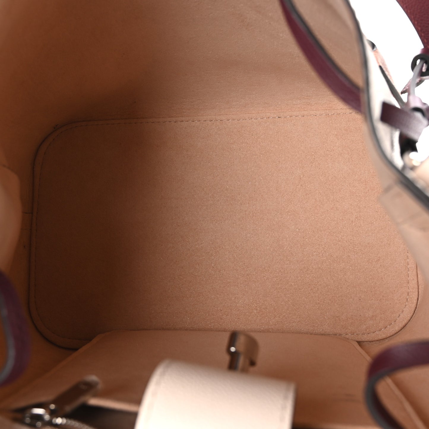 Calfskin Nano Lockme Bucket Greige