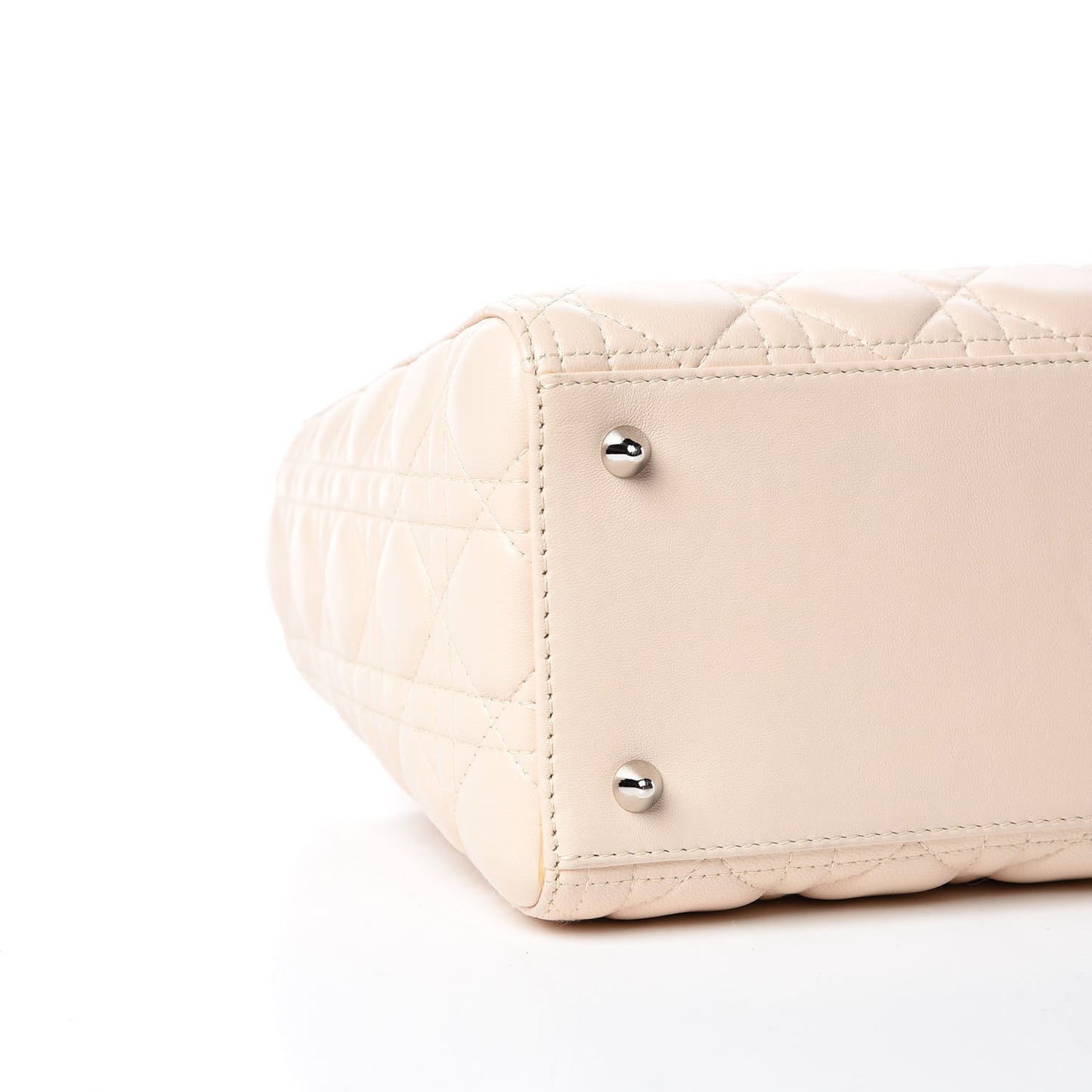 Lambskin Cannage Medium Lady Dior Light Beige