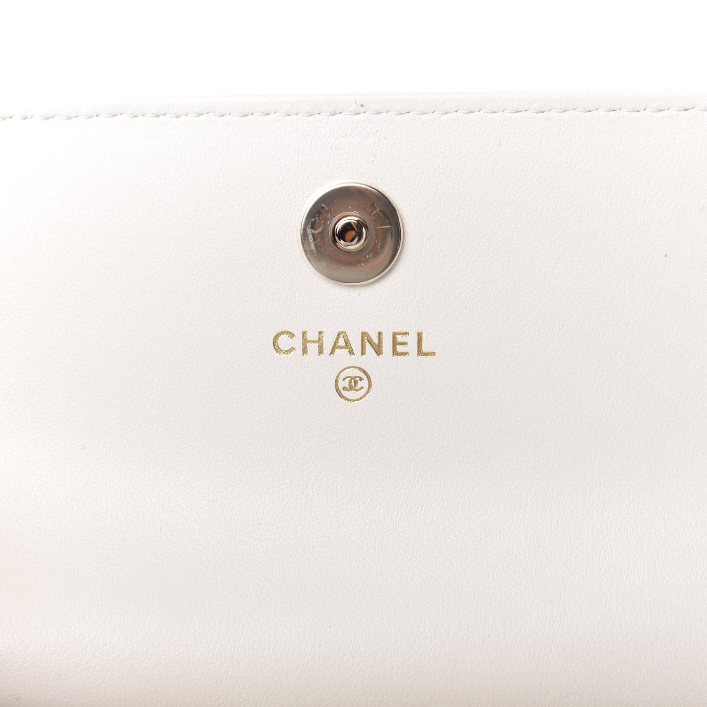 Calfskin Quilted Maxi Pearls Clutch With Chain White