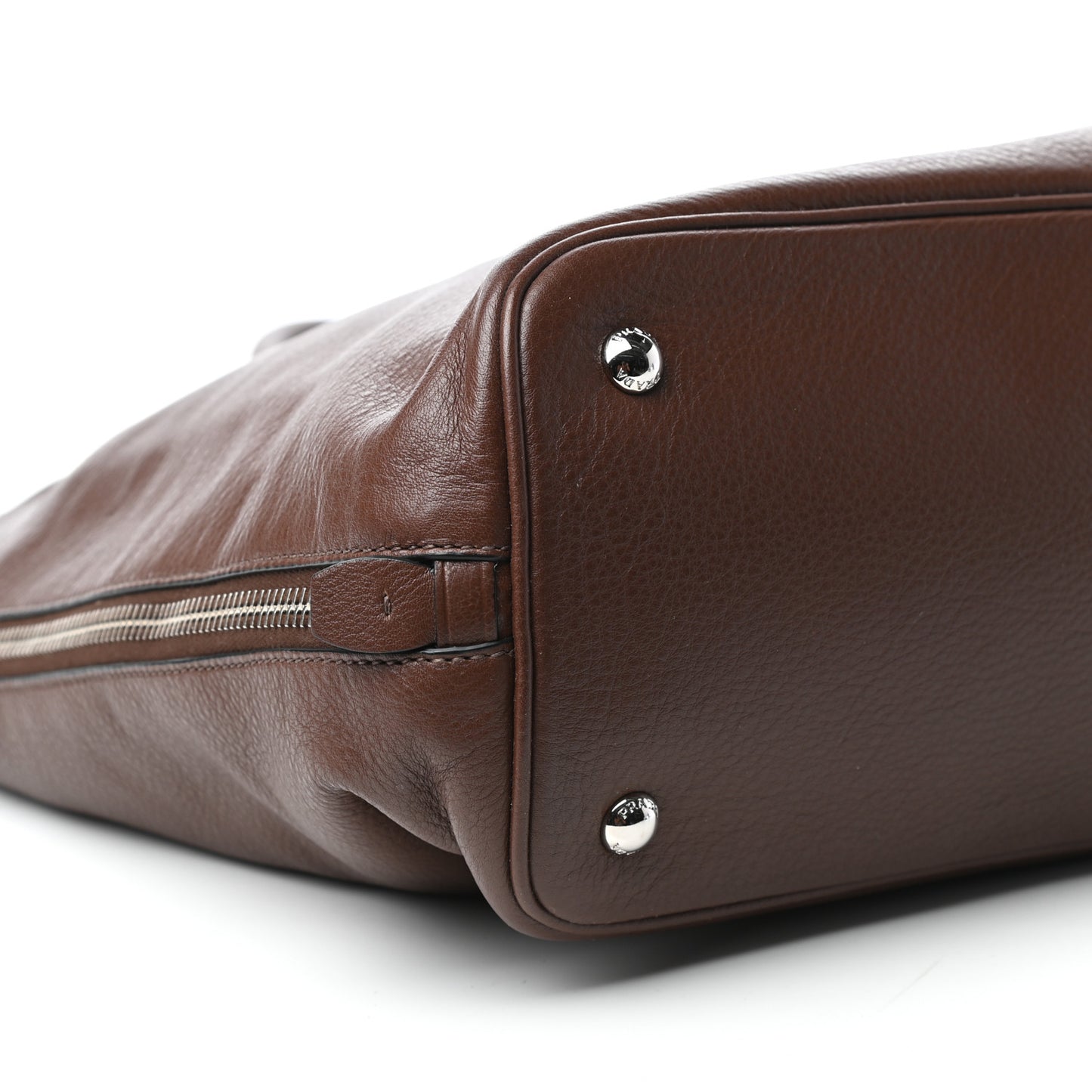 Vitello Daino Side Zip Tote Tabacco