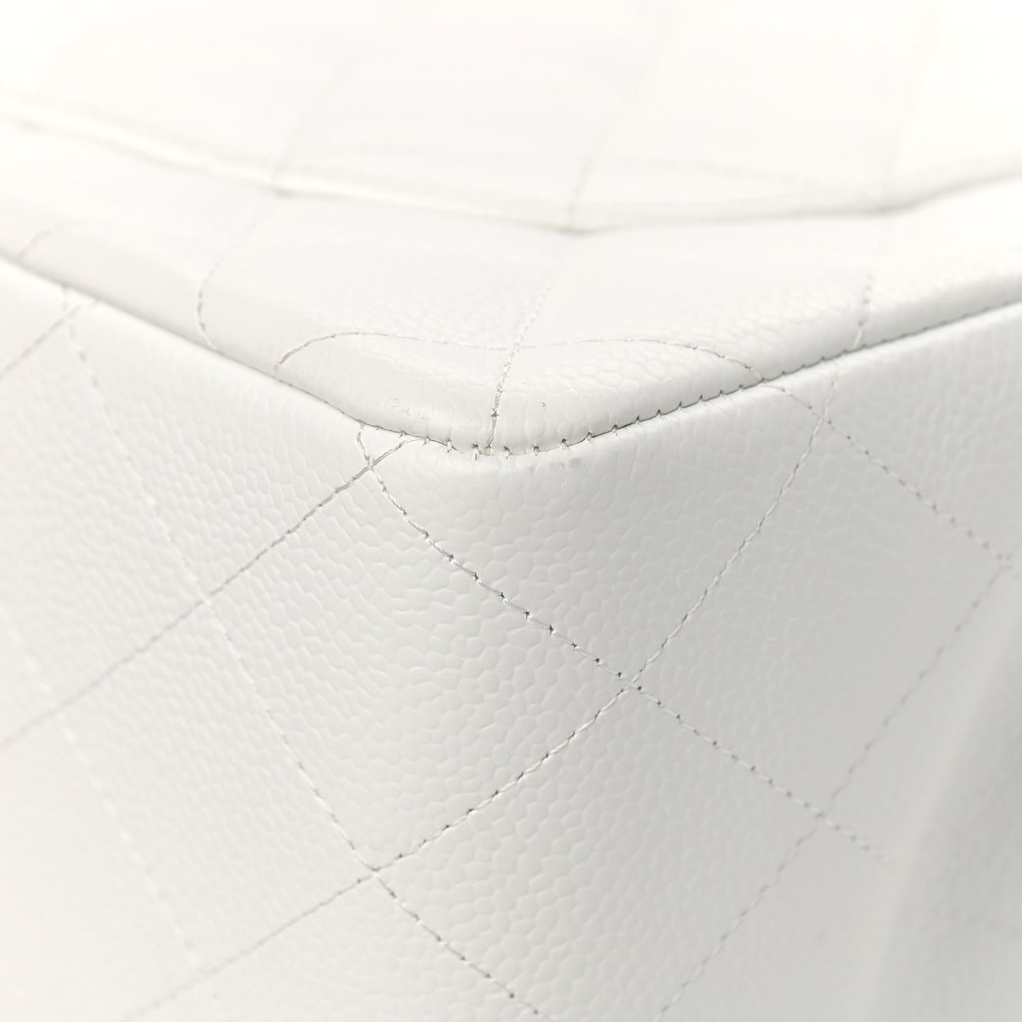 Caviar Quilted Jumbo Single Flap White