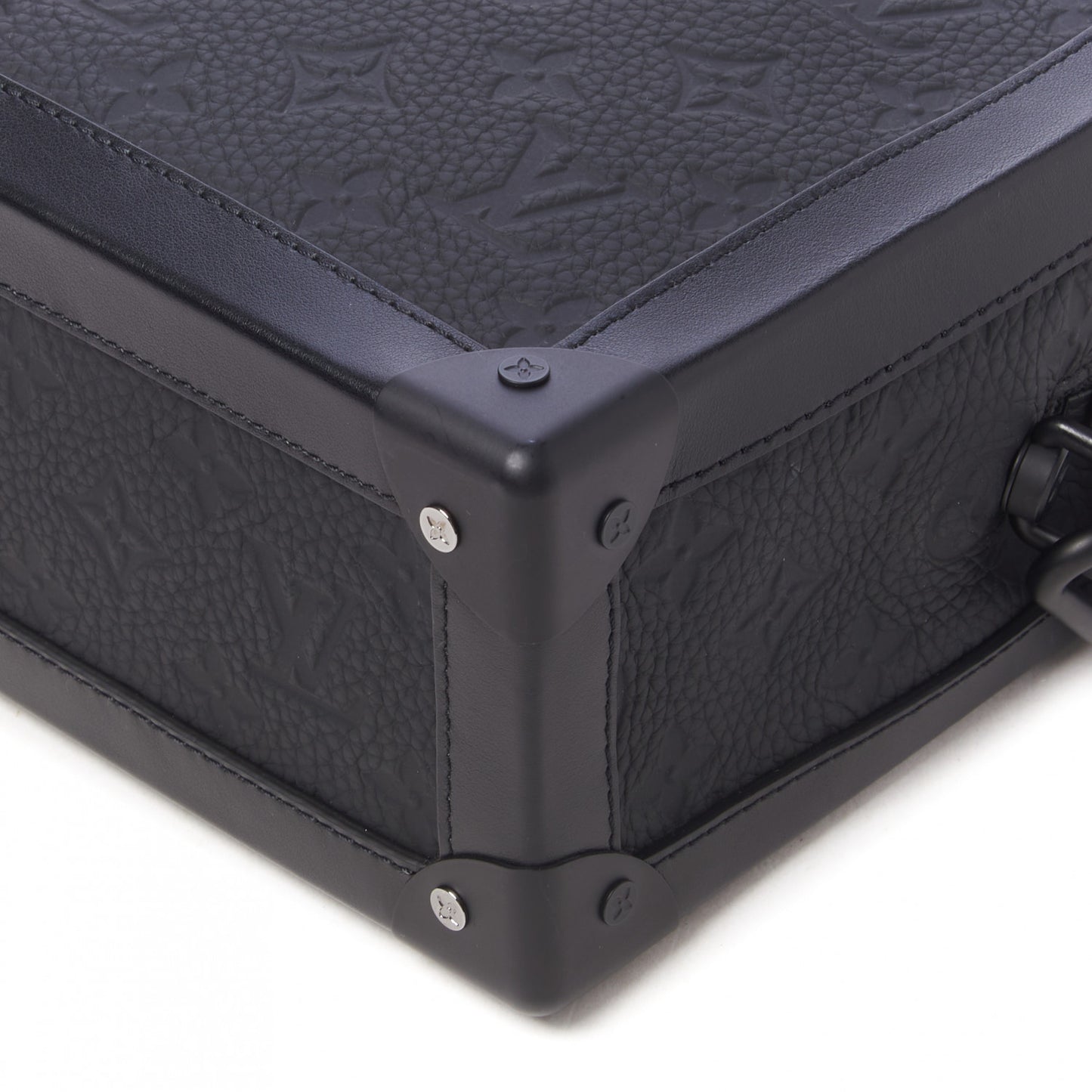 Taurillon Monogram Soft Trunk Black