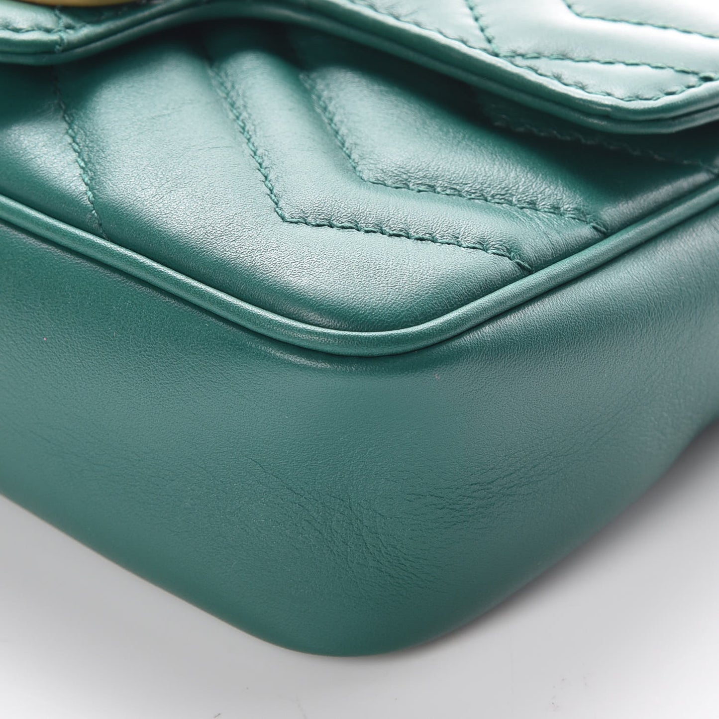 Calfskin Matelasse Super Mini GG Marmont Shoulder Bag Emerald Green