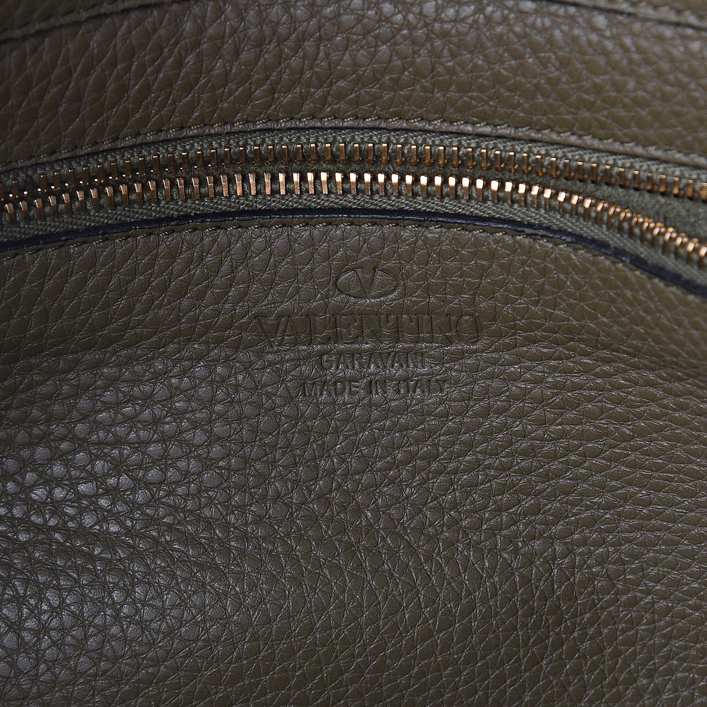 Pebbled Calfskin Medium Rockstud Tote Army Green