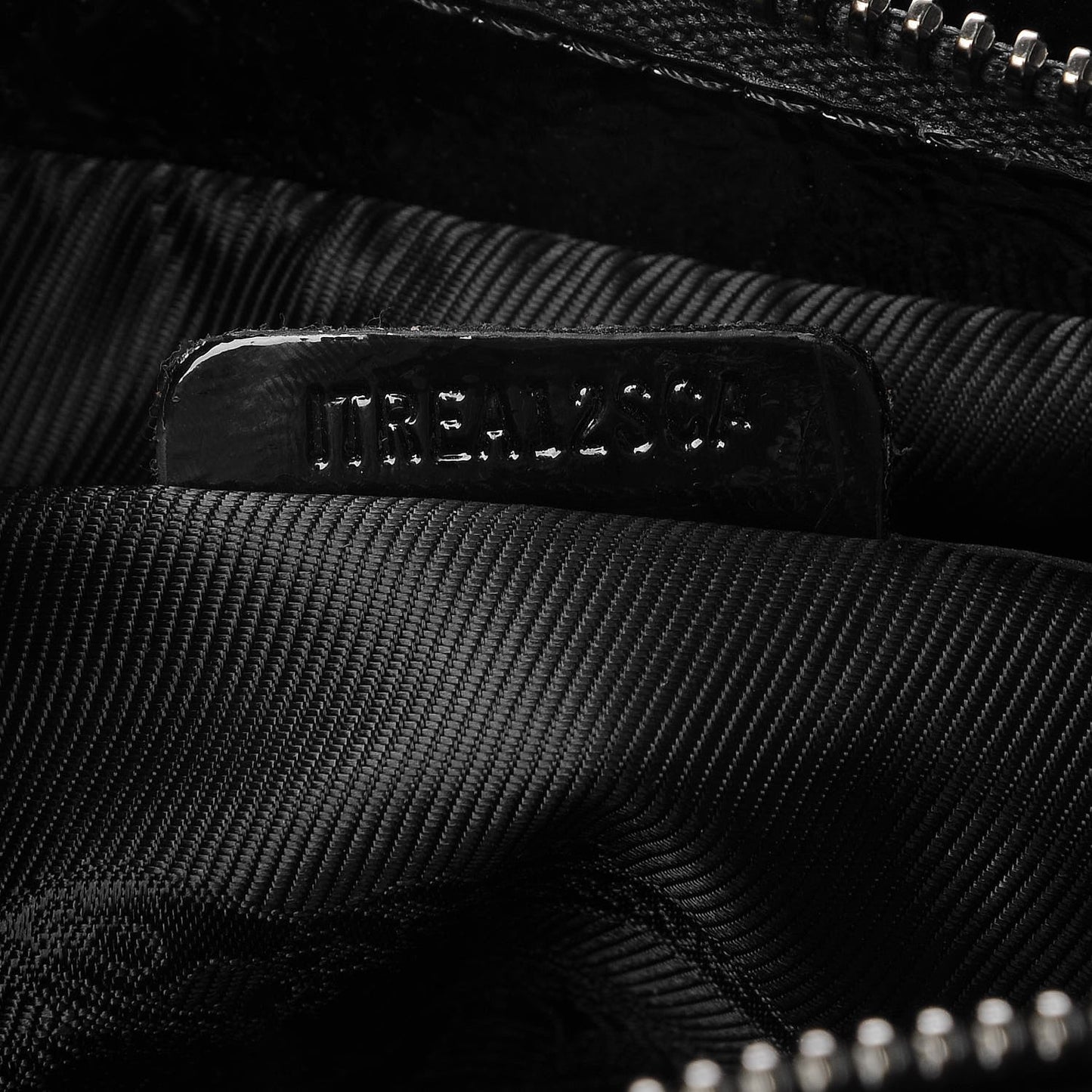 Patent Ruffled Medium Lowry Black