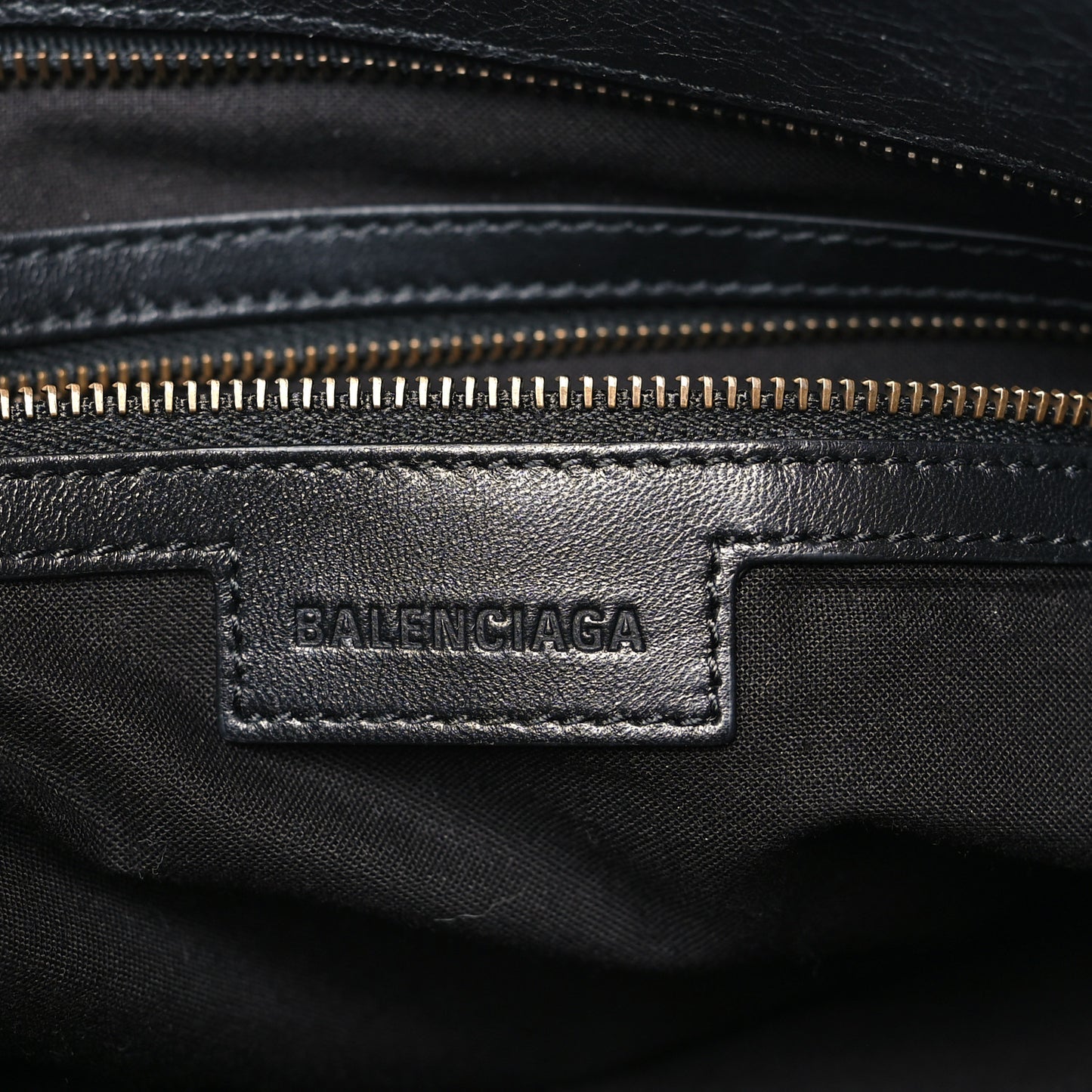 Arena Lambskin Classic Hardware Medium Le City Black