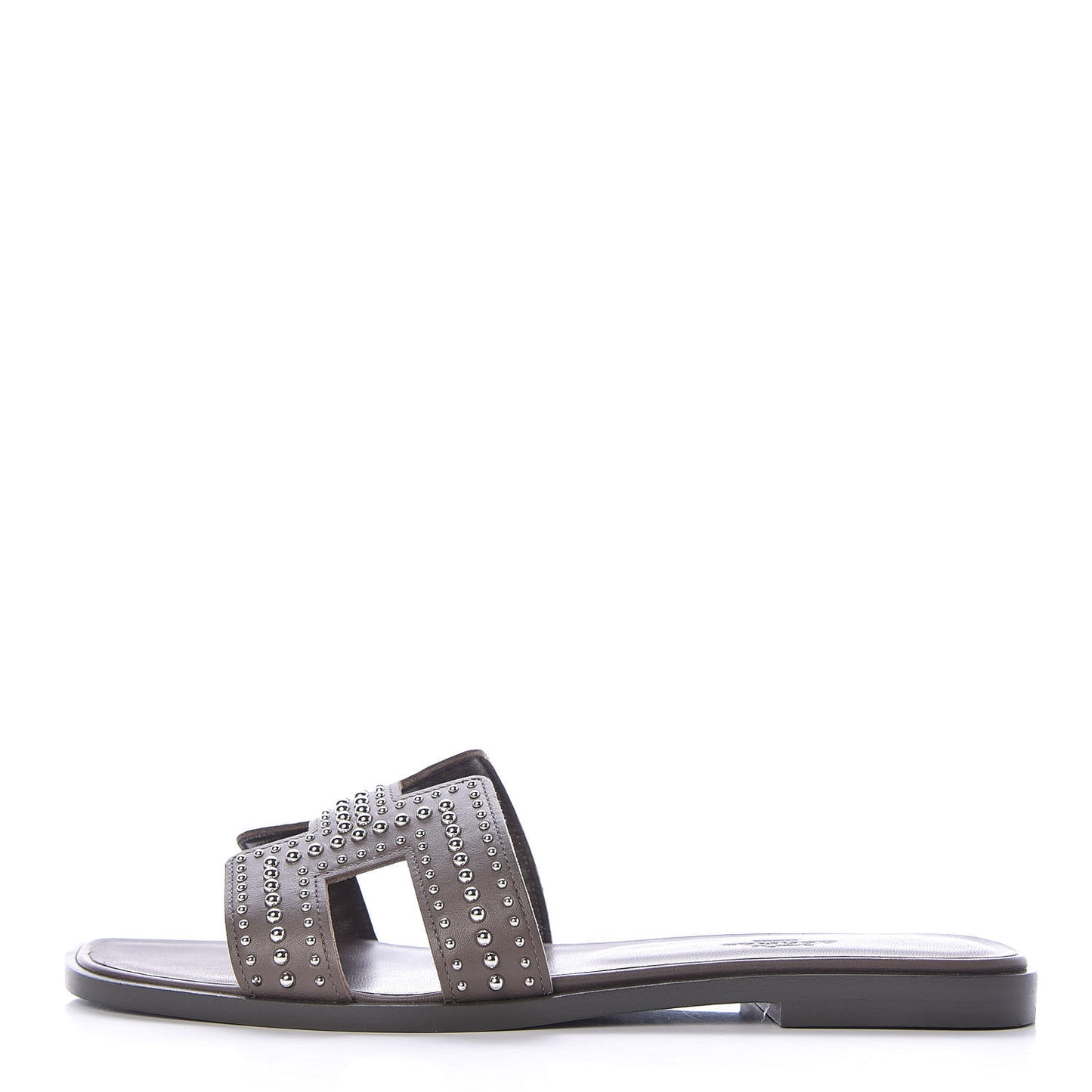 Calfskin Studded Oran Sandals 38 Gris Galet