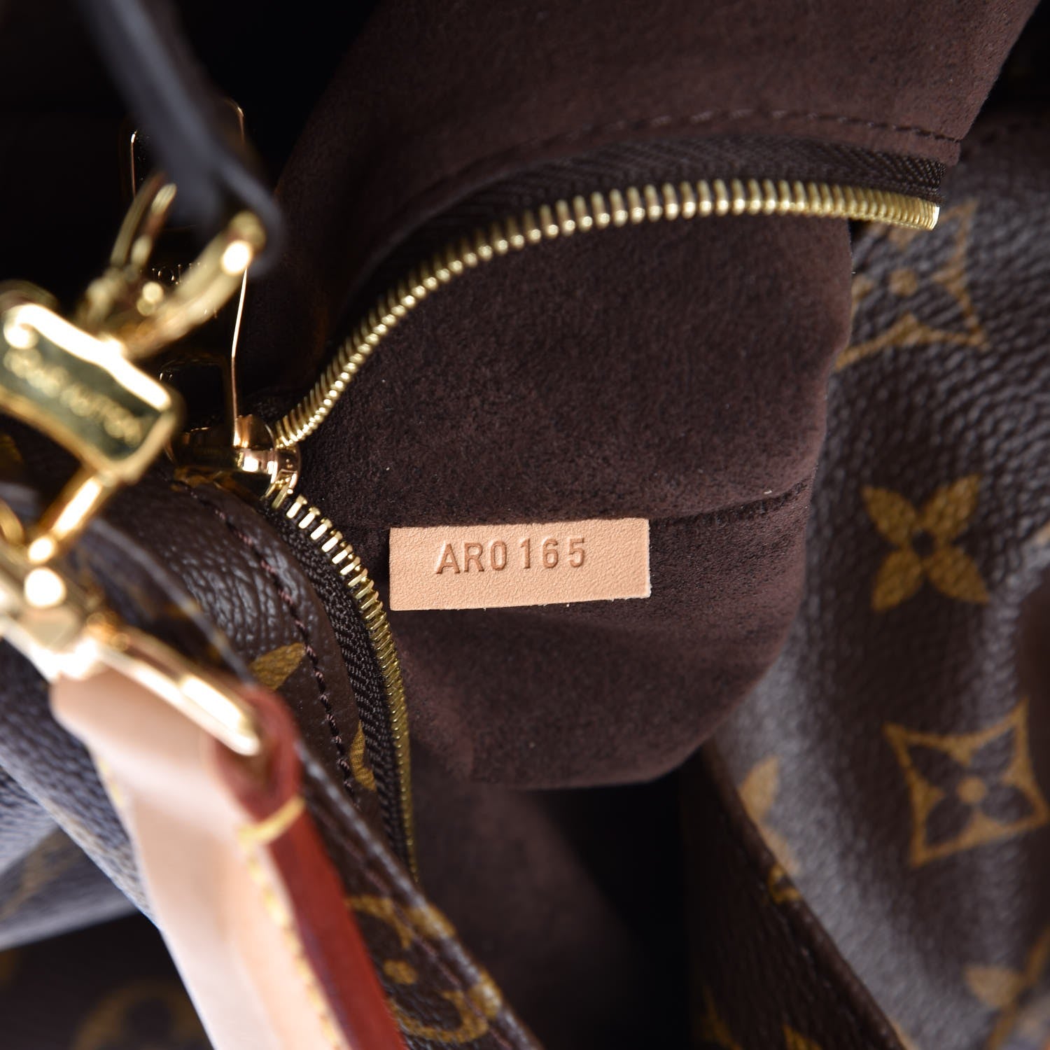 Louis Vuitton Monogram Metis 6 of 6