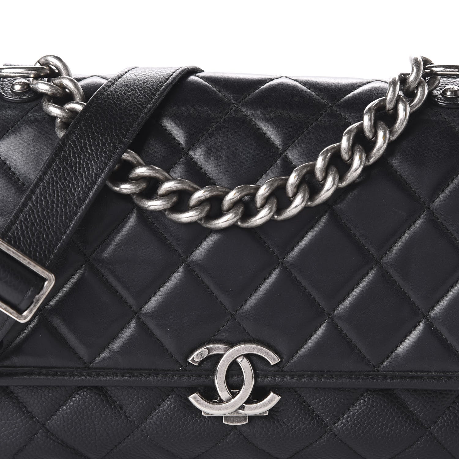 Chanel Caviar Iridescent Calfskin Quilted Medium Daily Carry Messenger Black 10 of 12