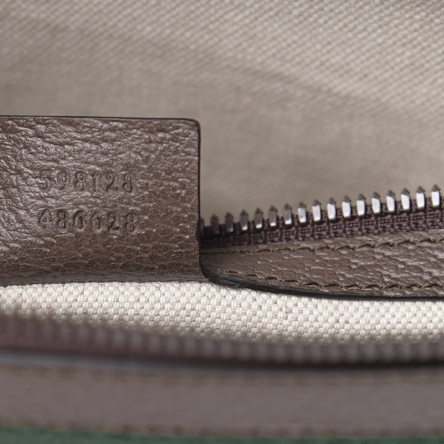 Gucci GG Supreme Monogram Textured Calfskin Web Ophidia Documents Holder Beige Ebony New Acero 7 of 7