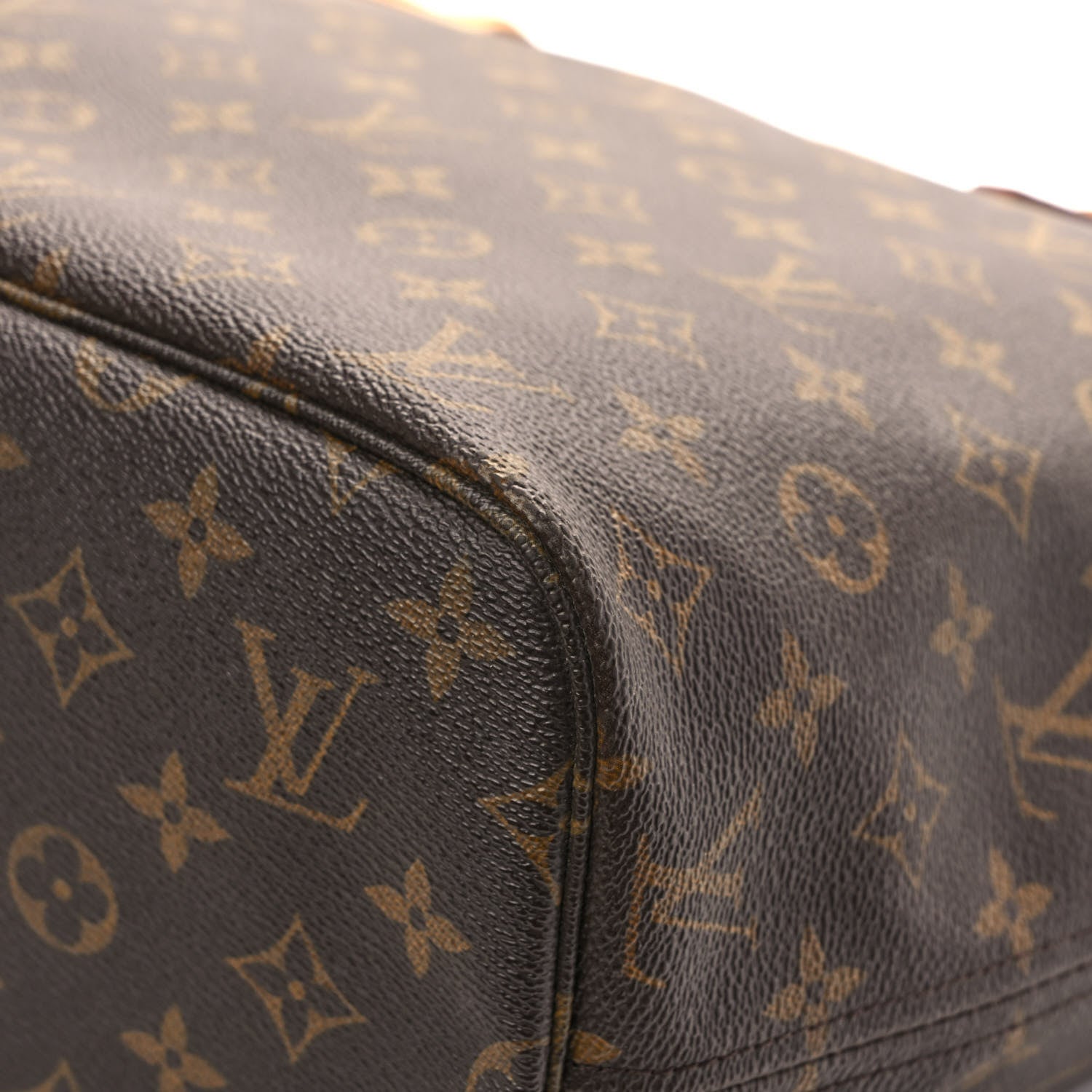 Louis Vuitton Monogram Neverfull MM 11 of 14