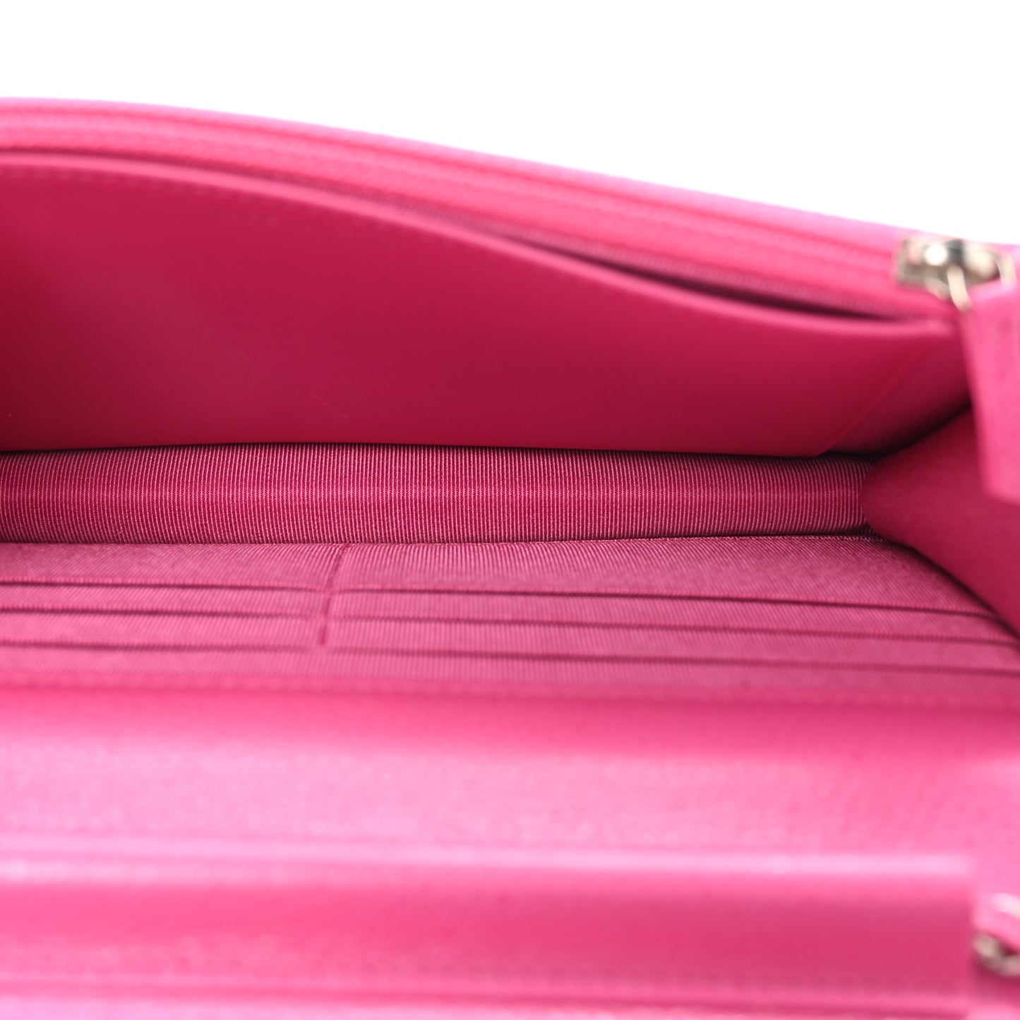 Caviar Quilted Wallet on Chain WOC Pink
