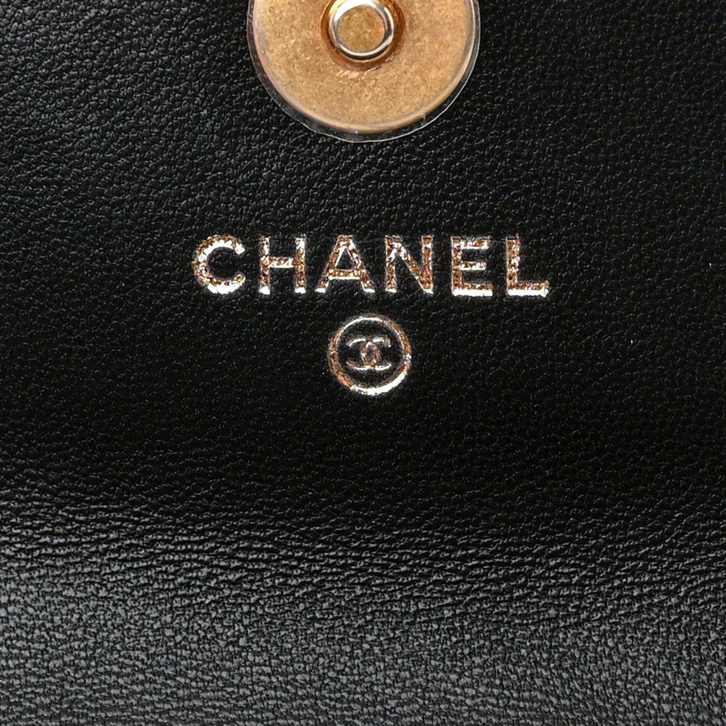 Lambskin Quilted Pearl Crush Clutch With Chain Black