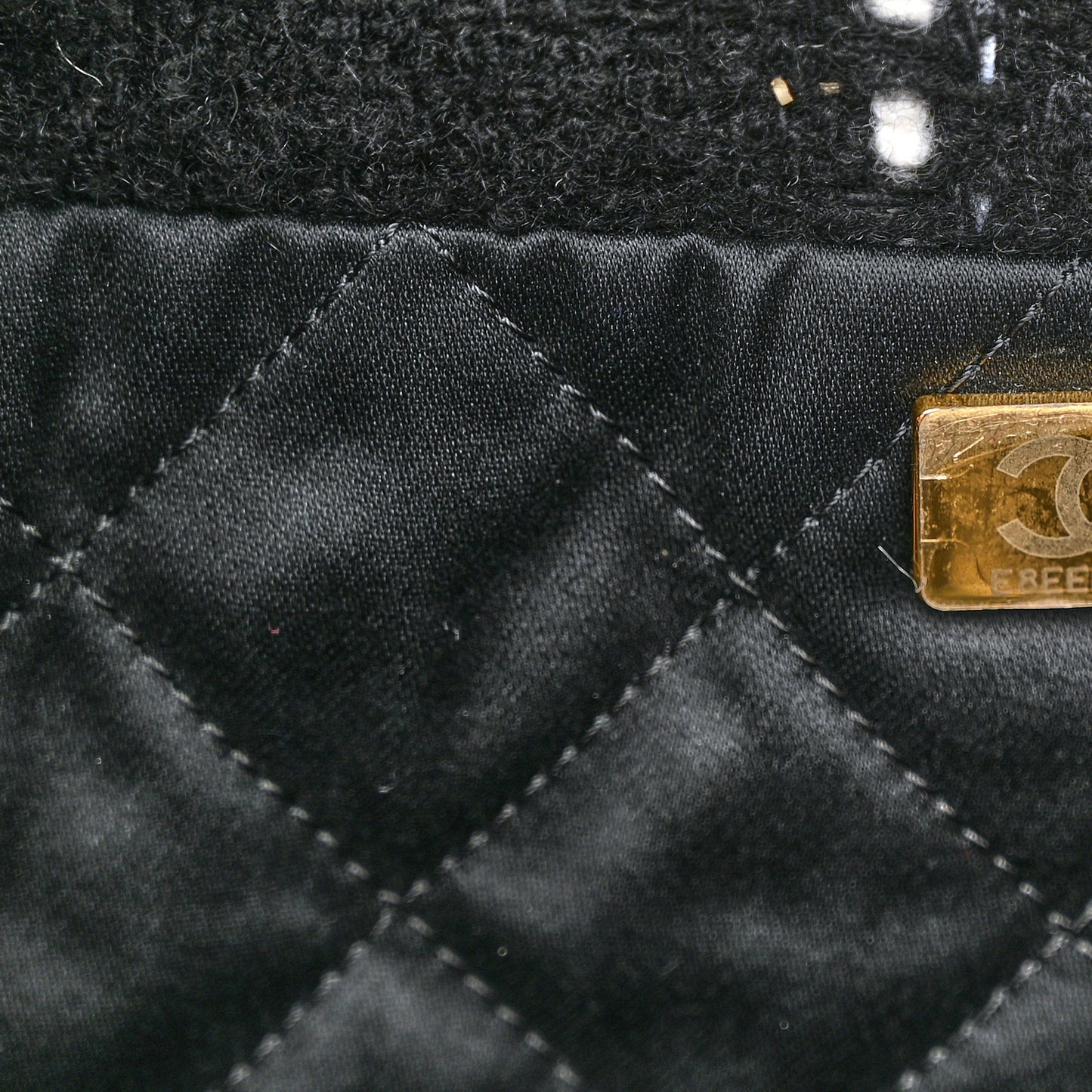 Wool Tweed Quilted Chanel 22 Black Multicolor