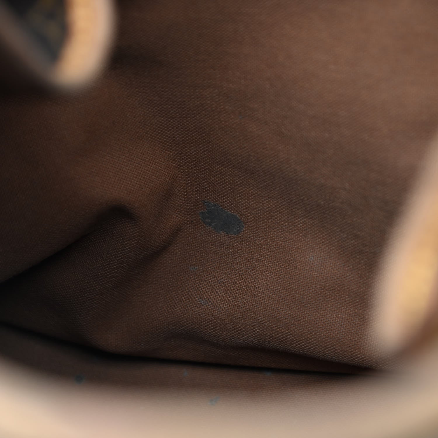 Louis Vuitton Monogram Batignolles Vertical 17 of 17