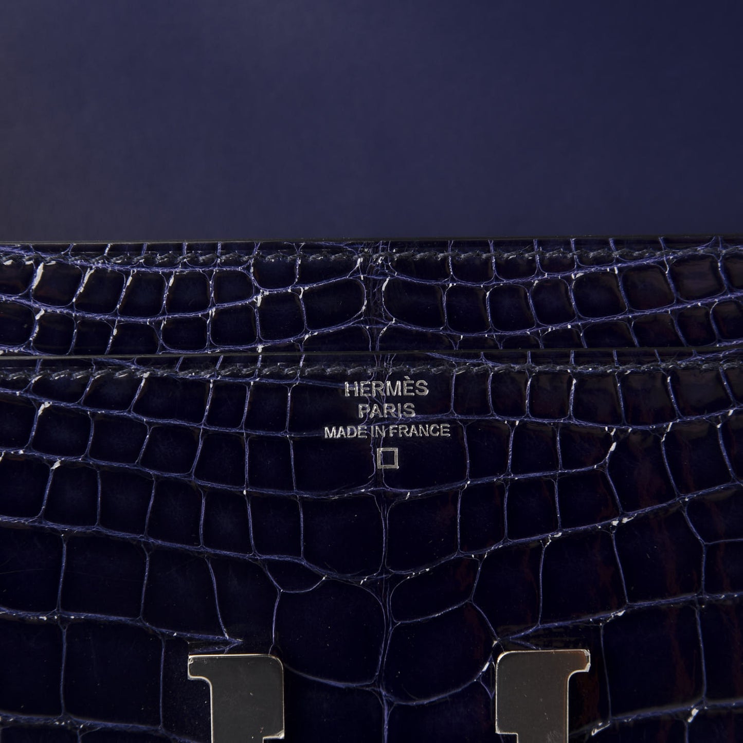 Shiny Alligator Constance Long Wallet Bleu Encre
