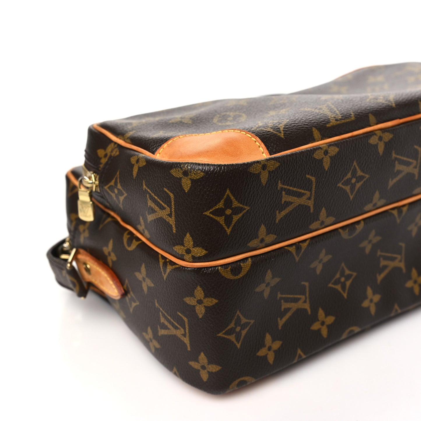 Monogram Nil 28