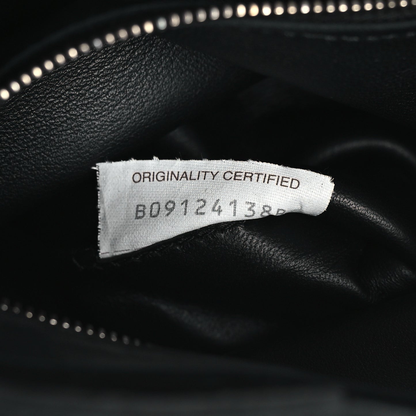 Lambskin Maxi Intrecciato Cassette Messenger Black