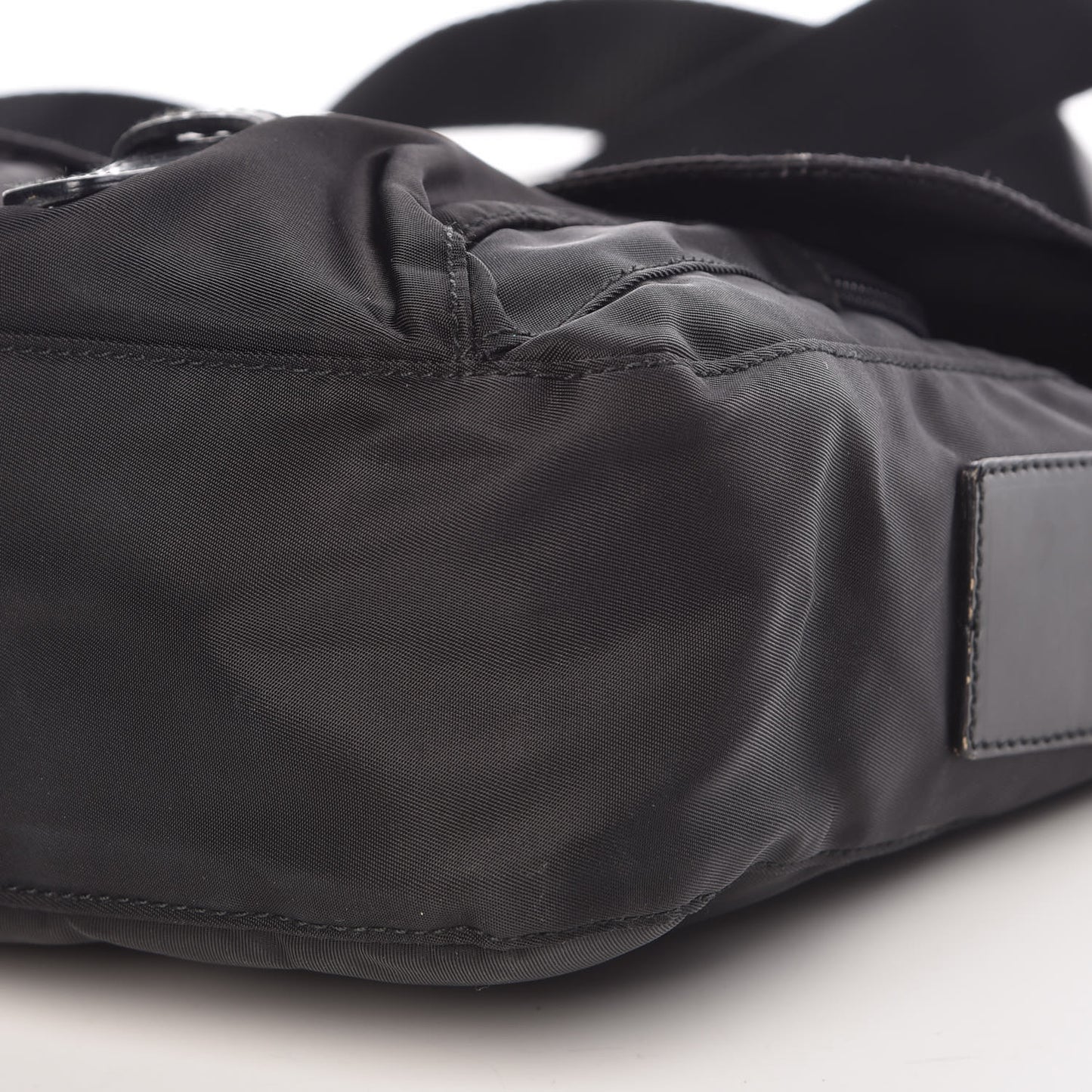 Tessuto Nylon Single Buckle Messenger Bag Black