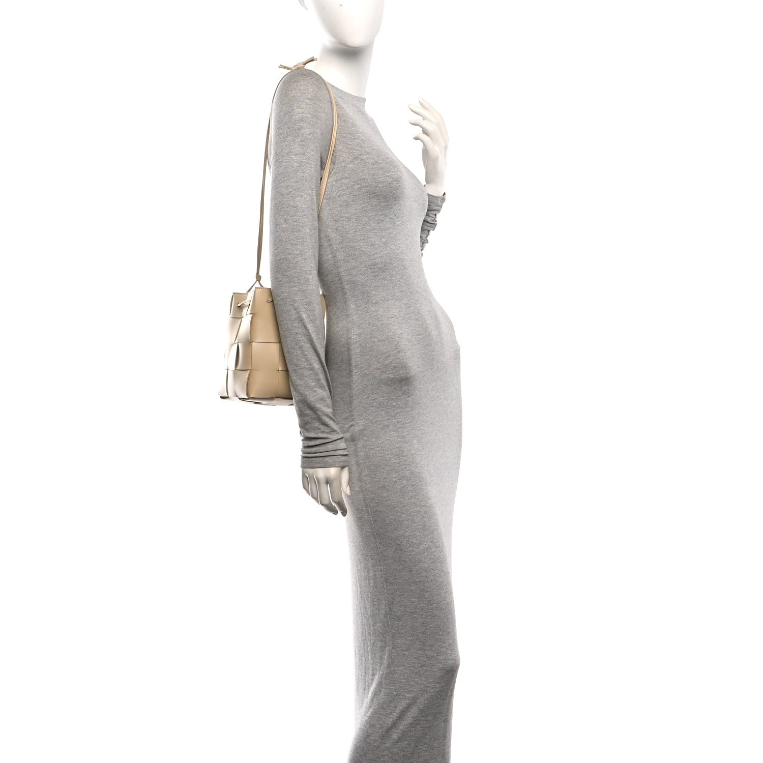 Bottega Veneta Nappa Maxi Intrecciato Small Cassette Bucket Bag Porridge 2 of 9