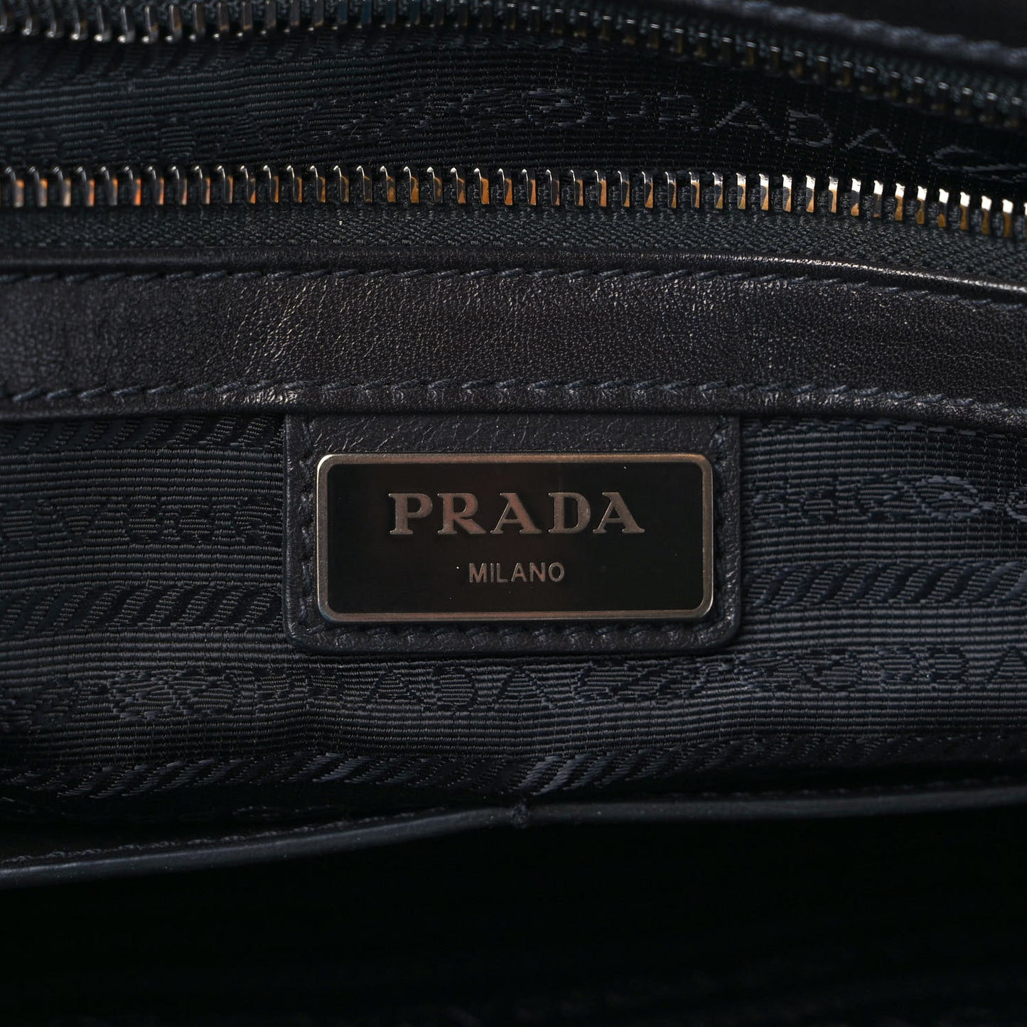 Soft Calf Saffiano Travel Messenger Bag Black