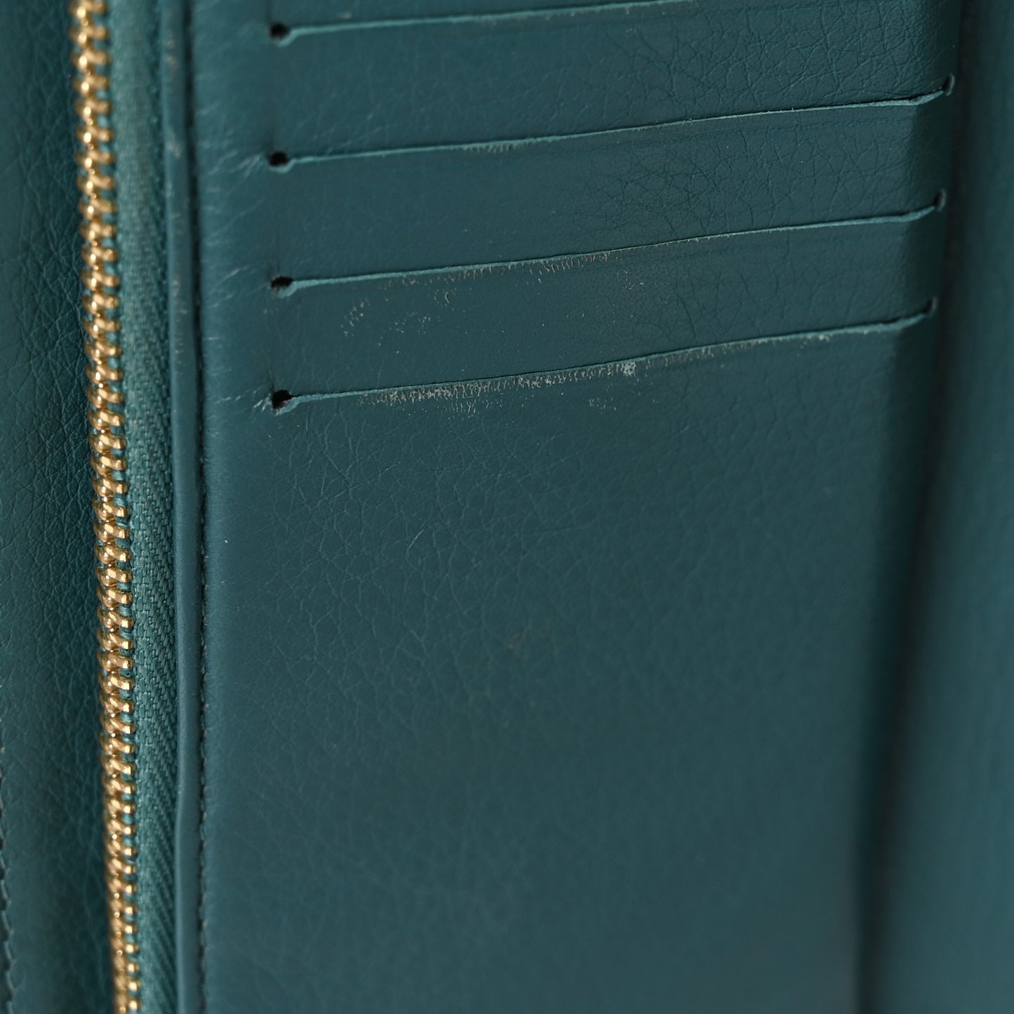 LOUIS VUITTON Mahina Amelia Wallet Lagon