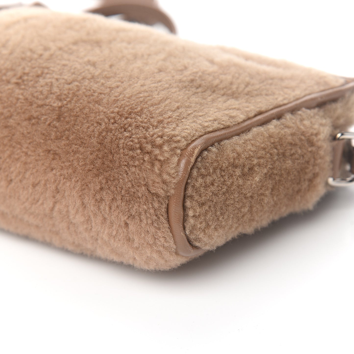 Shearling Bazar Pochette Crossbody Beige