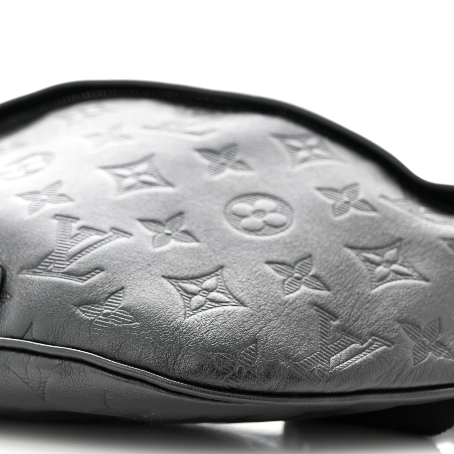 Calfskin Monogram Shadow Discovery Bumbag Black