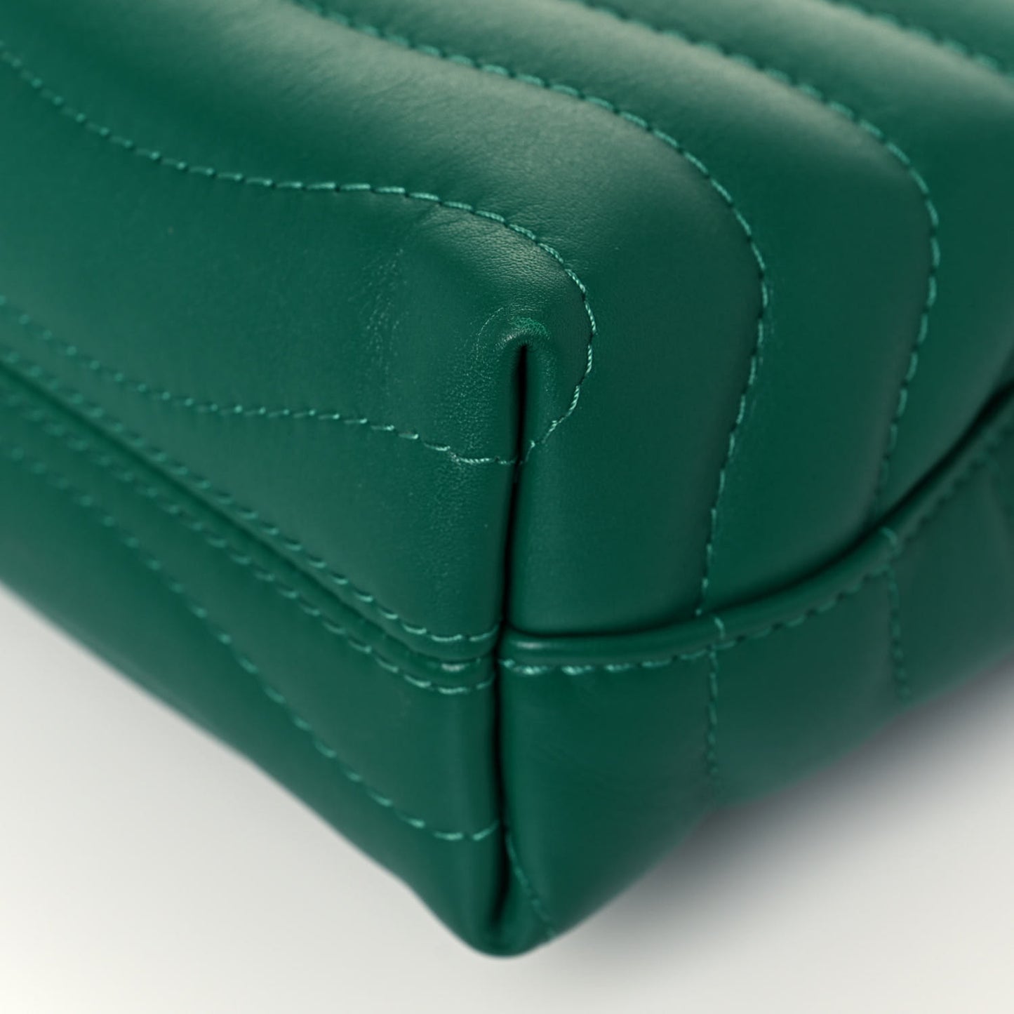 Calfskin New Wave Chain Bag MM NM Emerald