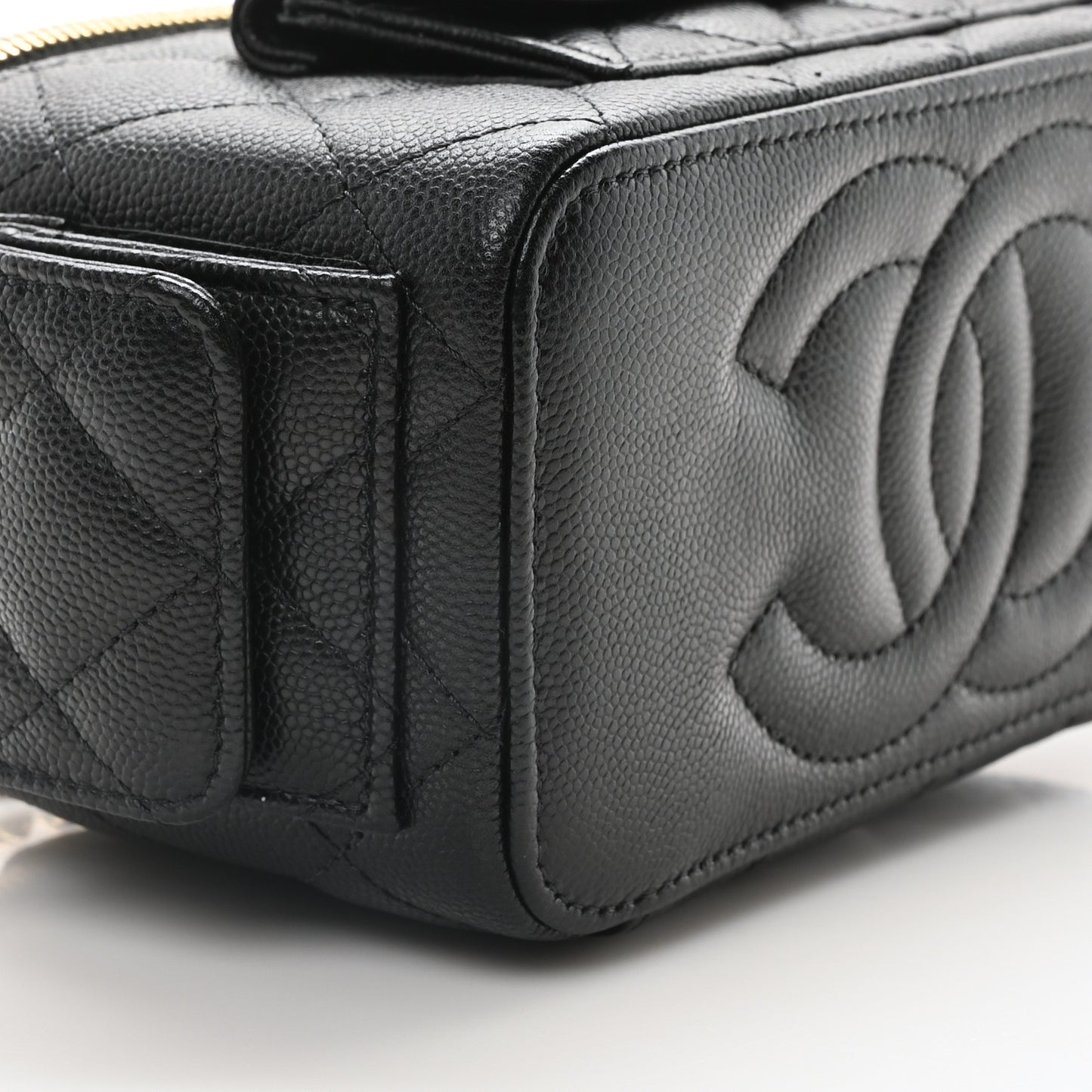 Caviar Quilted Polly Pocket East West Top Vanity With Chain Black
