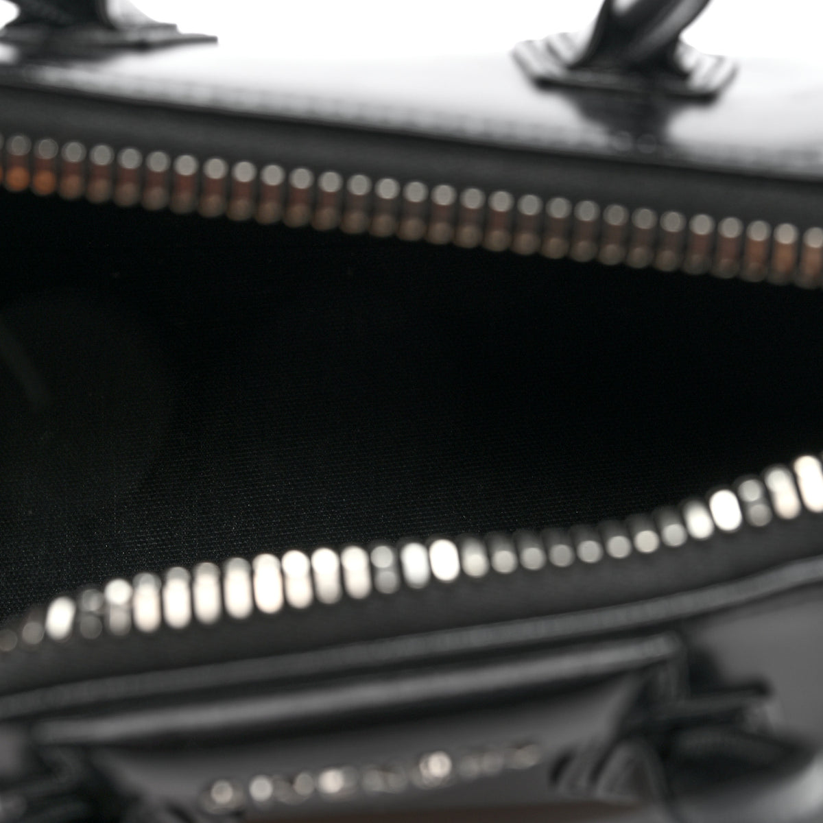 Shiny Lord Calfskin Mini Antigona Black