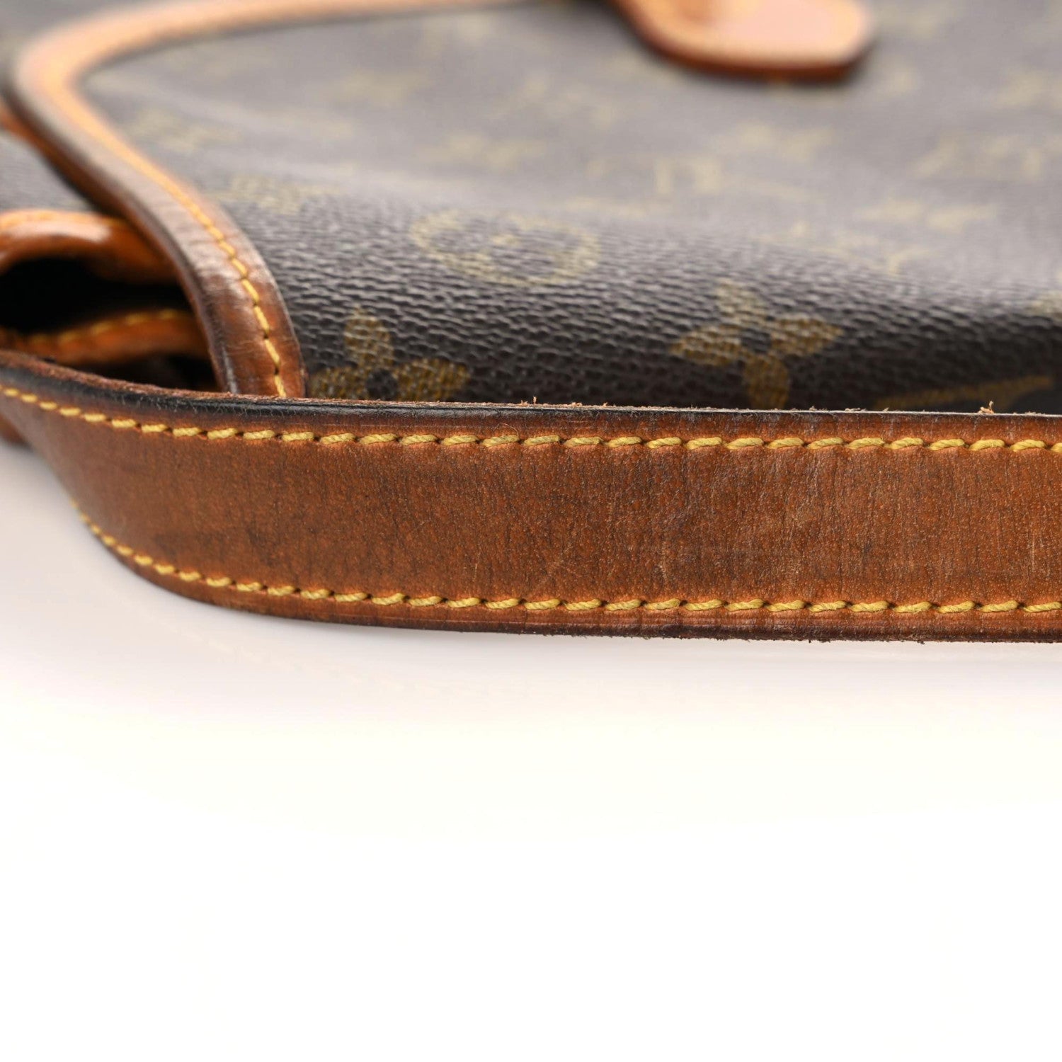 Louis Vuitton Monogram Sac Gibeciere GM 15 of 30