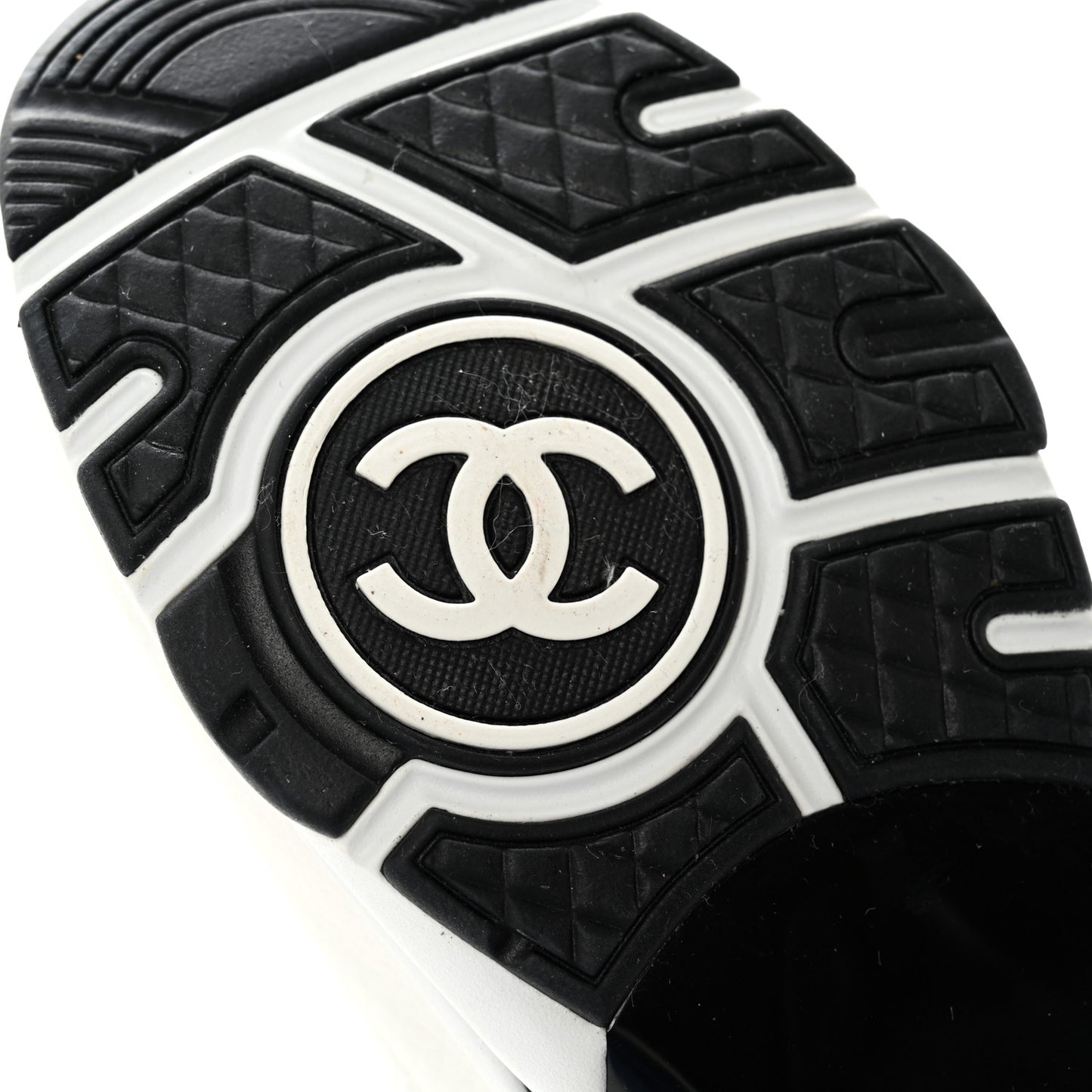 Mesh Suede Calfskin Grained Calfskin Womens CC Sneakers 38 White Black