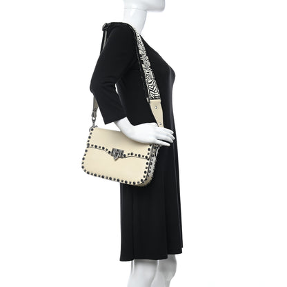 Valentino Garavani Pebbled Calfskin Onyx Medium Guitar Strap Rockstud Rolling Flap Saddle Bag Ivory 2 of 13