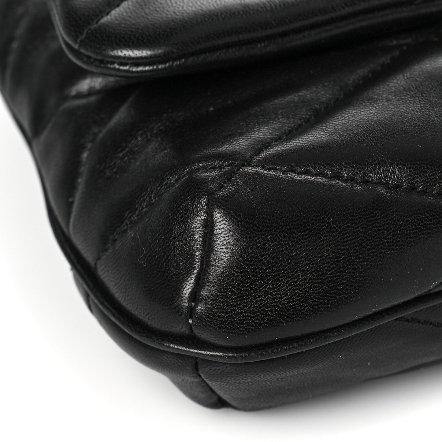 Lambskin Quilted Le 57 Diamond Shoulder Bag Black