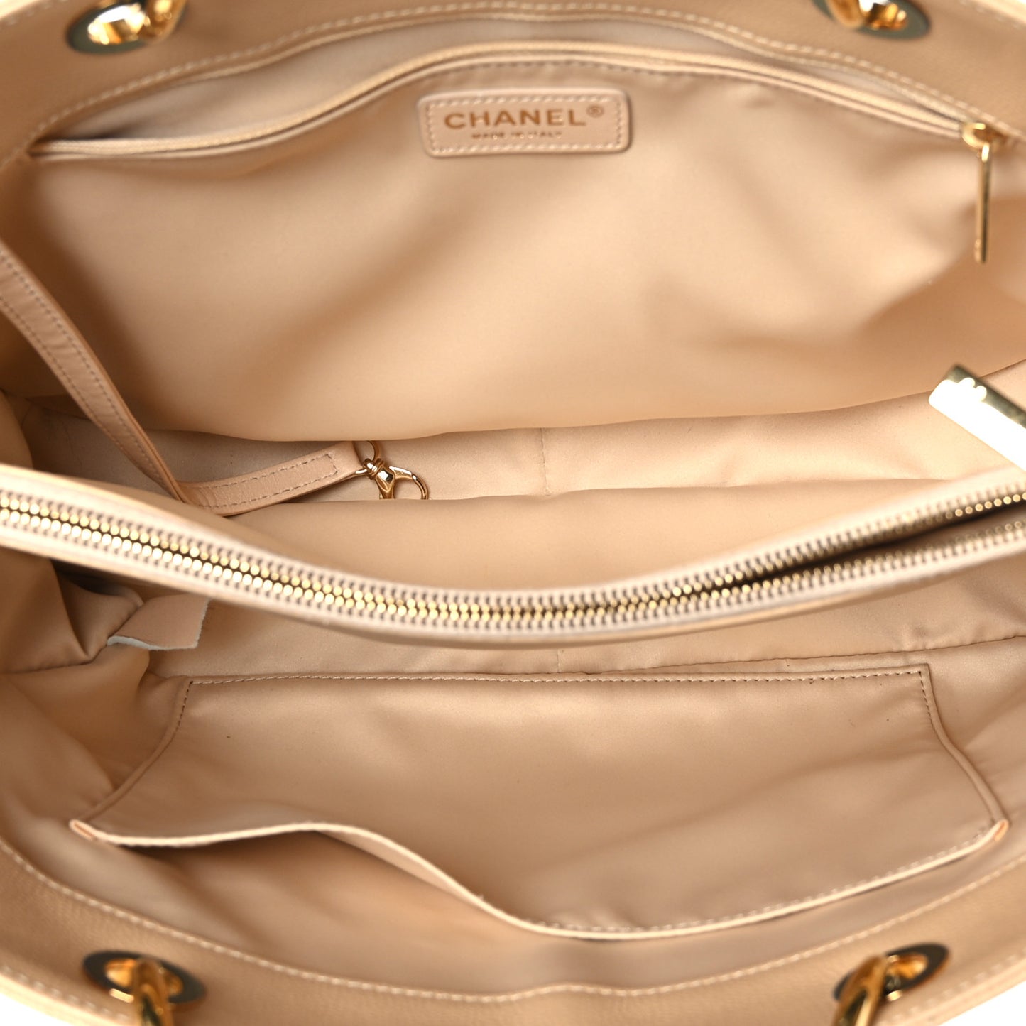 Caviar Quilted Grand Shopping Tote GST Beige Clair