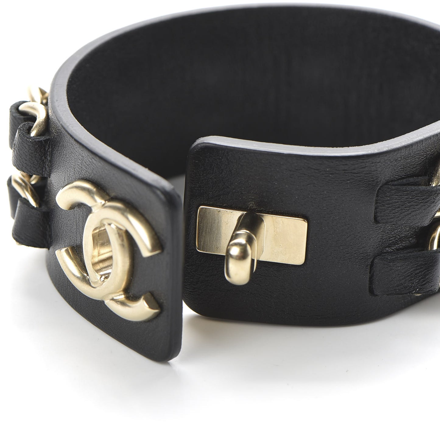 Lambskin CC Chain Turnlock Bracelet L Black