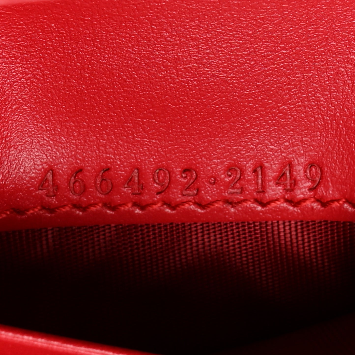 Calfskin Matelasse GG Marmont Card Case Wallet Hibiscus Red