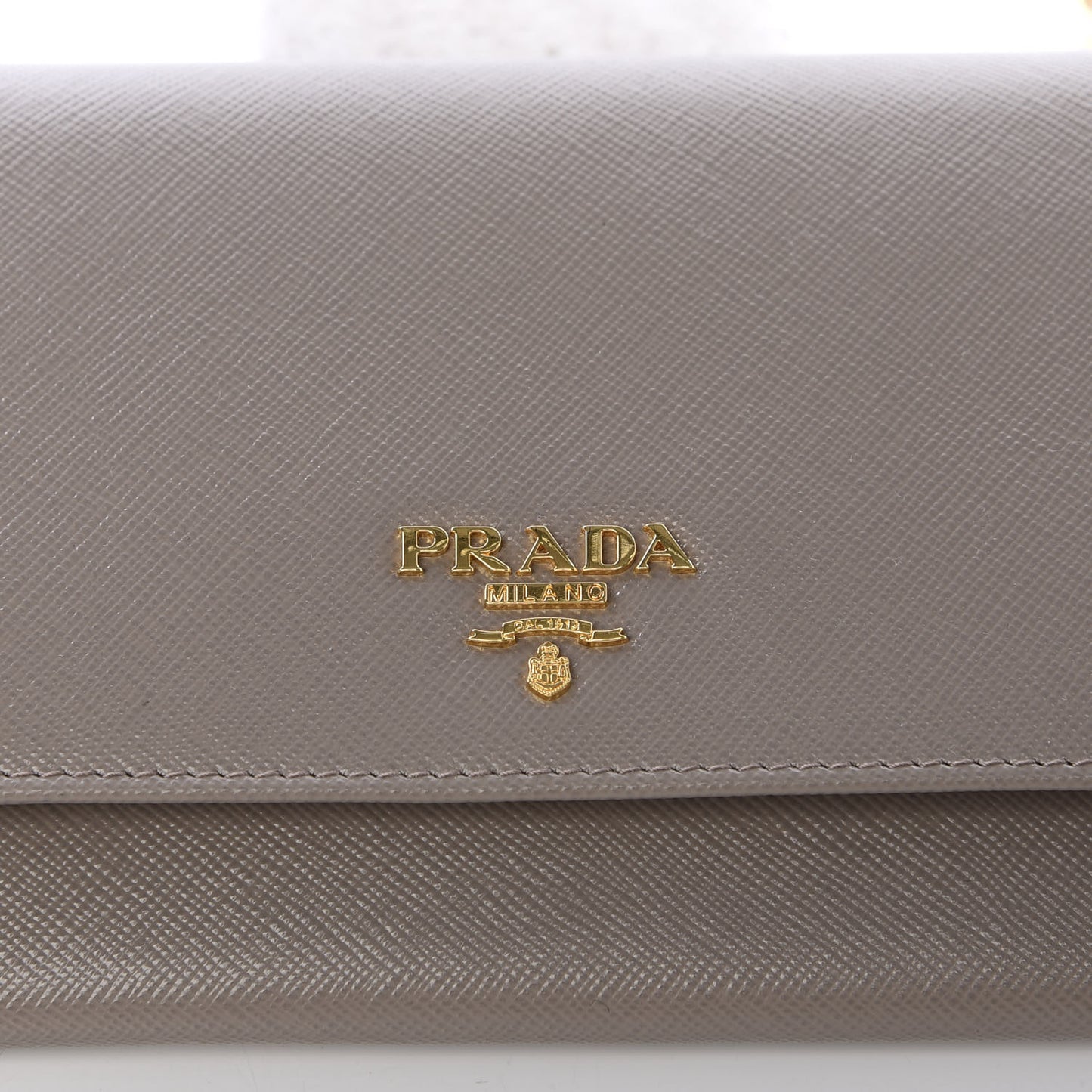 Saffiano Metal Oro Chain Wallet Argilla