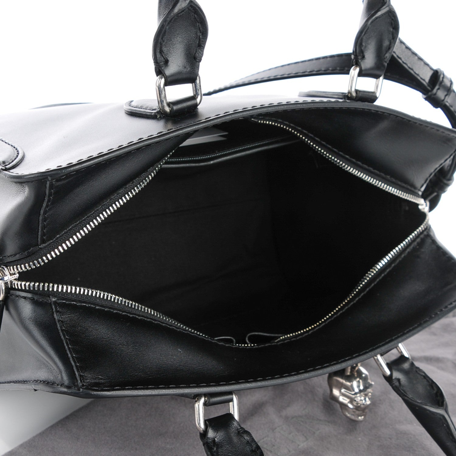 Alexander McQueen Smooth Calfskin Small Star Studded Skull Padlock Zip Around Tote Black 5 of 7
