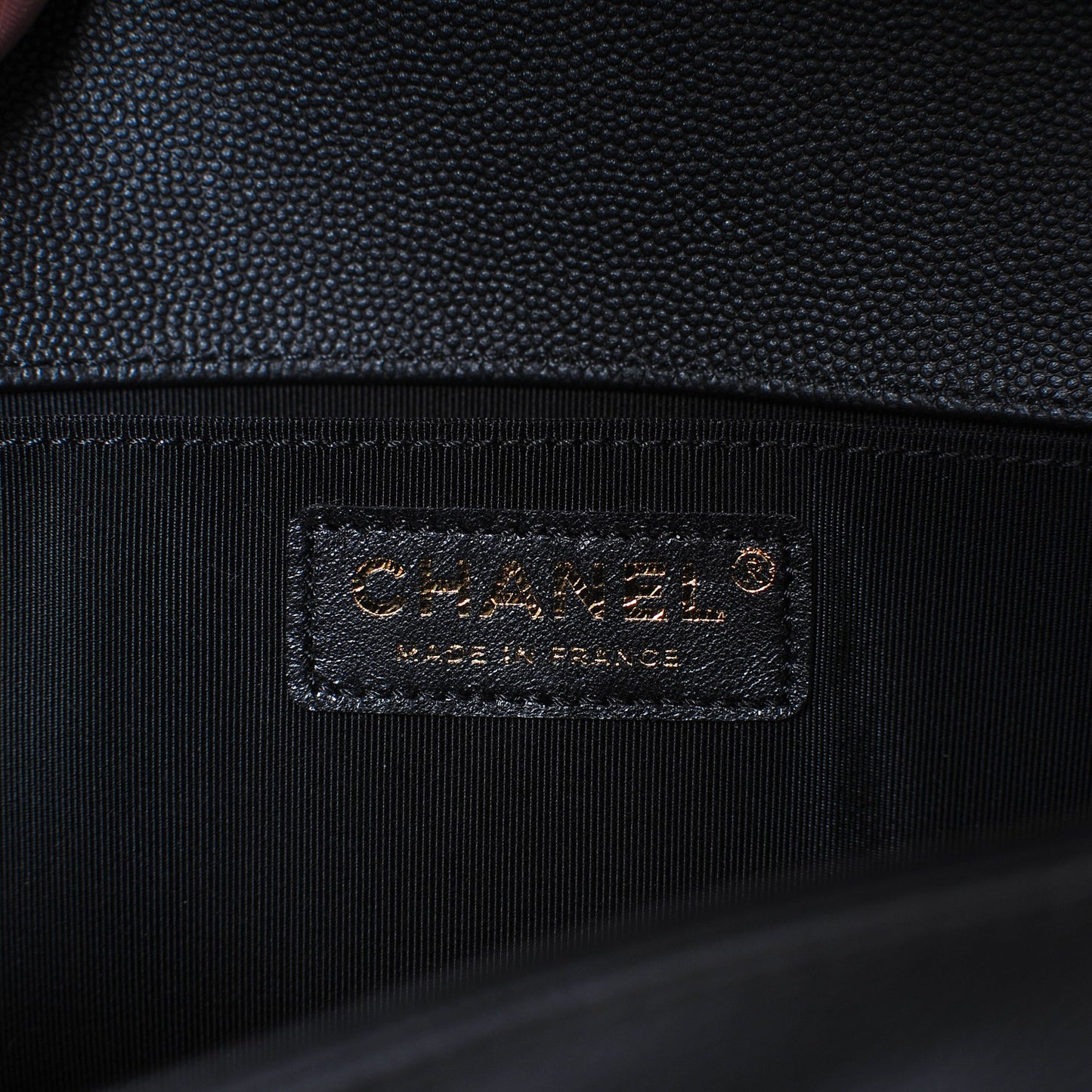 Caviar Quilted Medium Boy Flap Black
