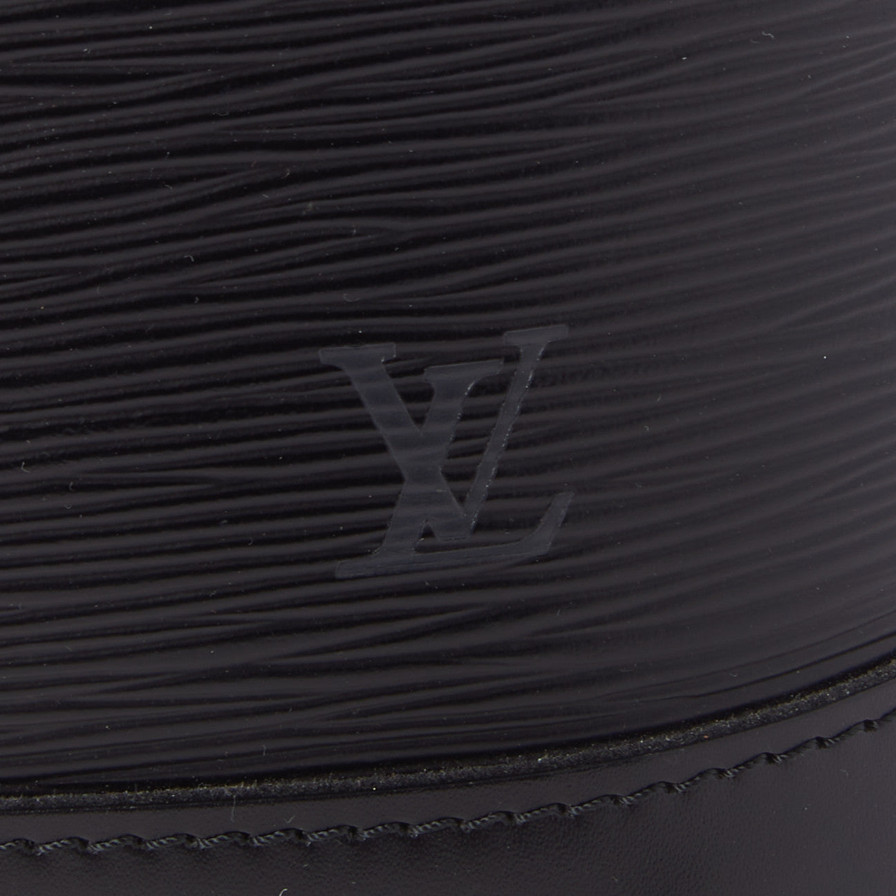Louis Vuitton Epi Alma PM Black 7 of 8