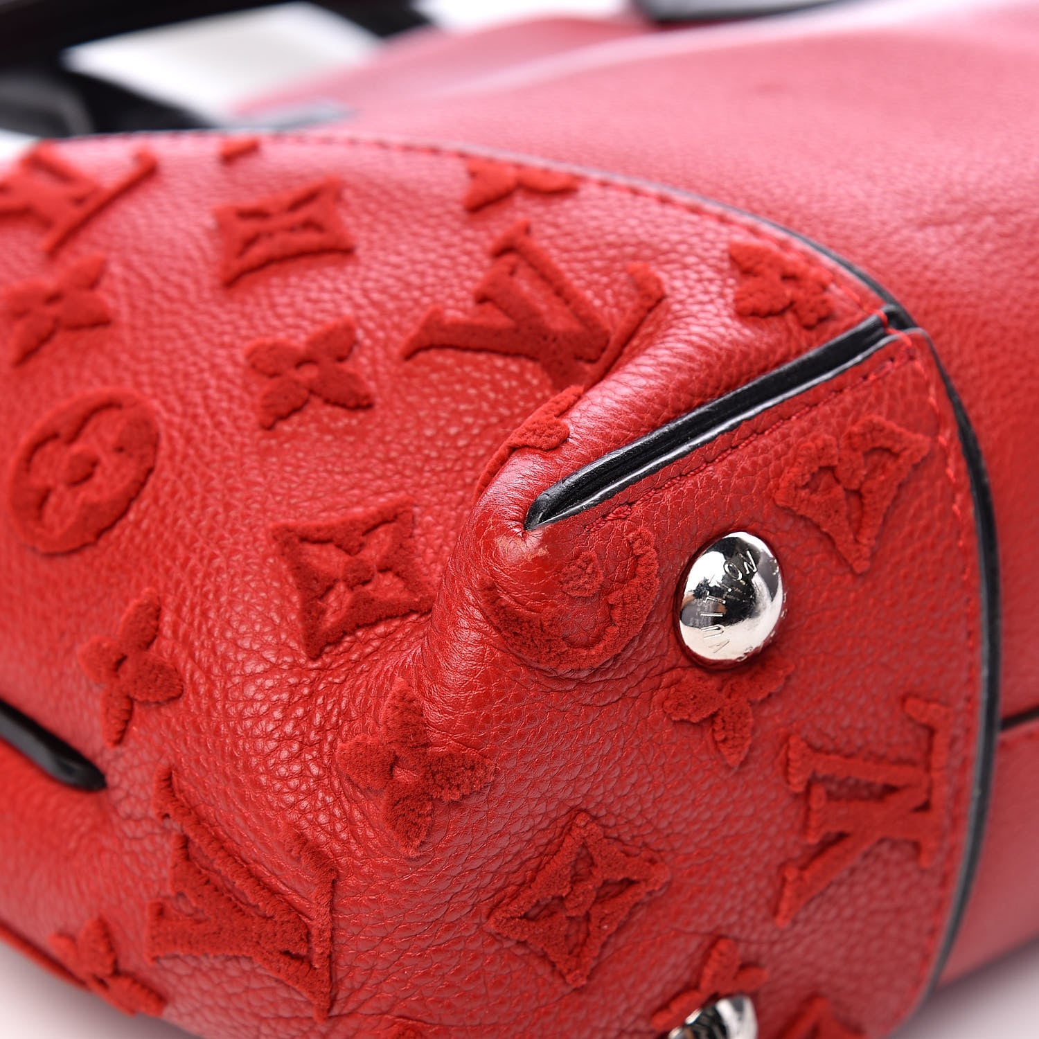 Louis Vuitton Veau Cachemire Tote W BB 13 of 15