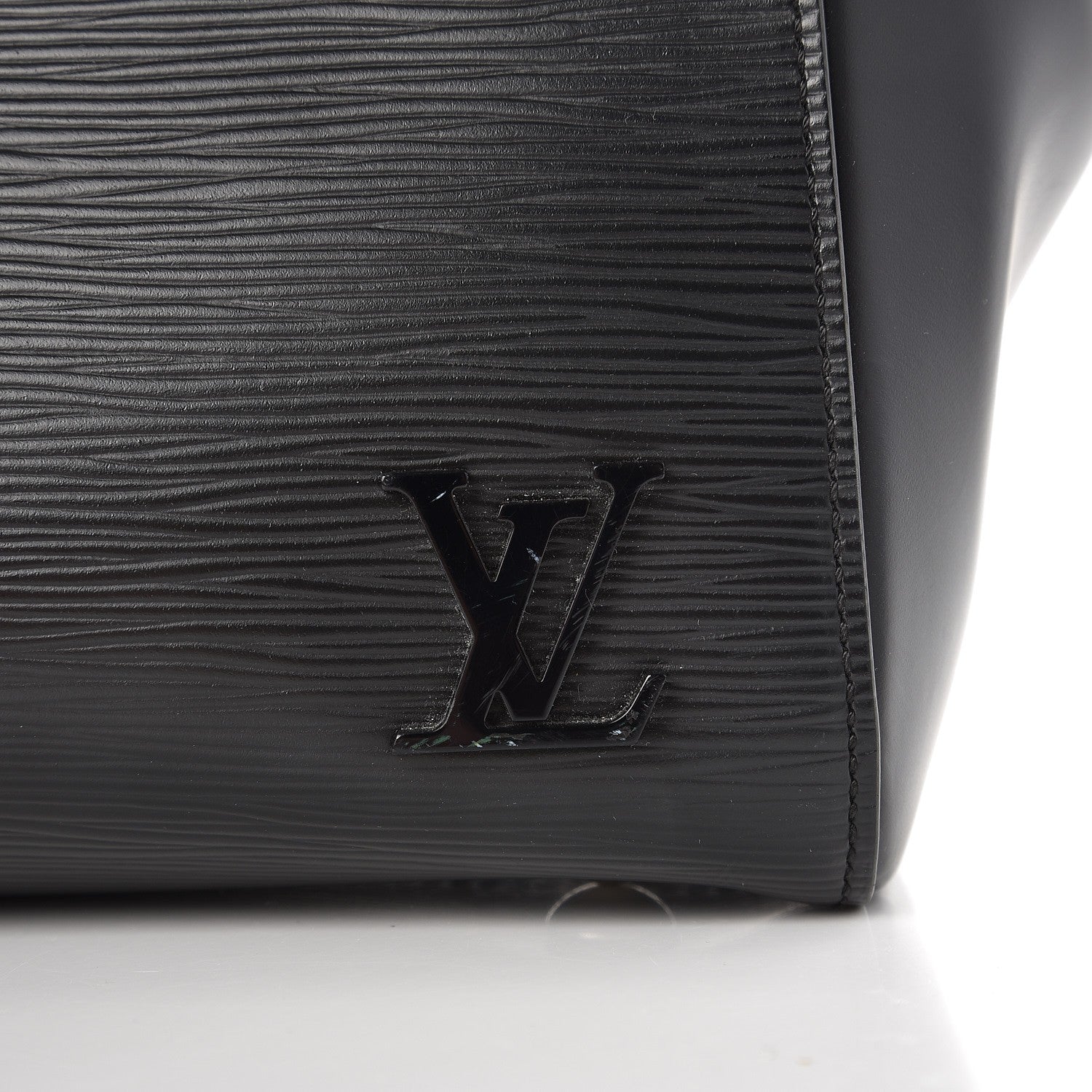 Louis Vuitton Epi Cluny MM Black 6 of 11