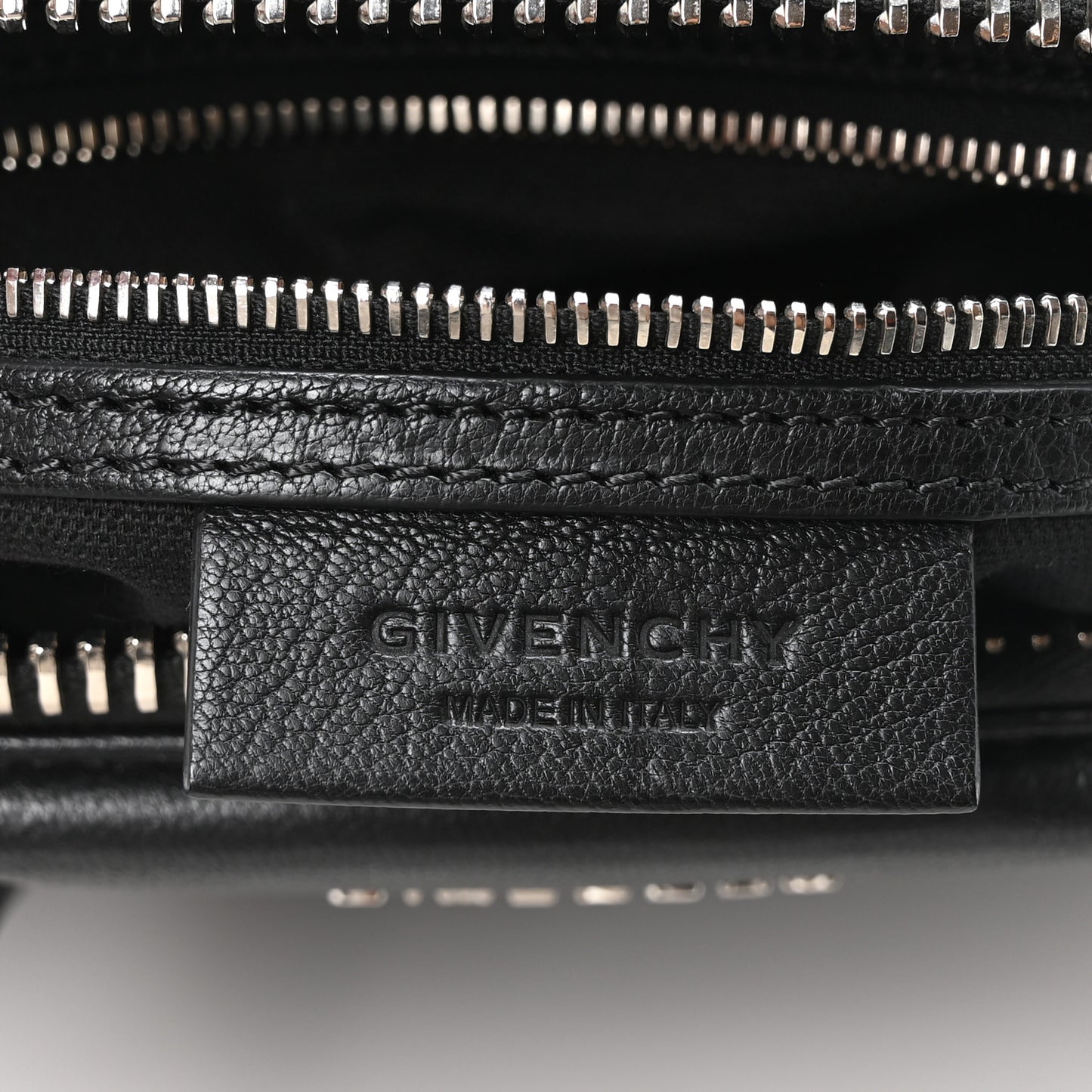 Sugar Goatskin Small Antigona Black
