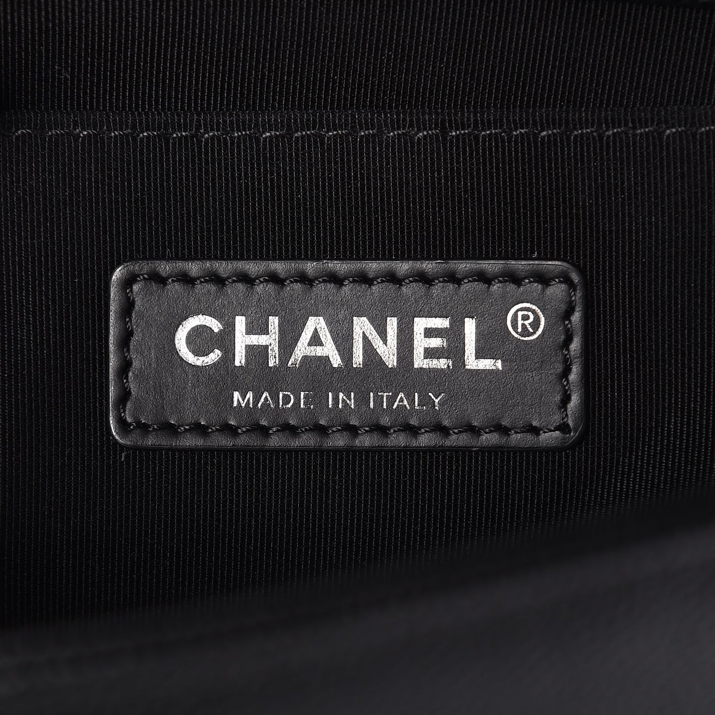 Caviar Chevron Quilted Medium Boy Flap Black